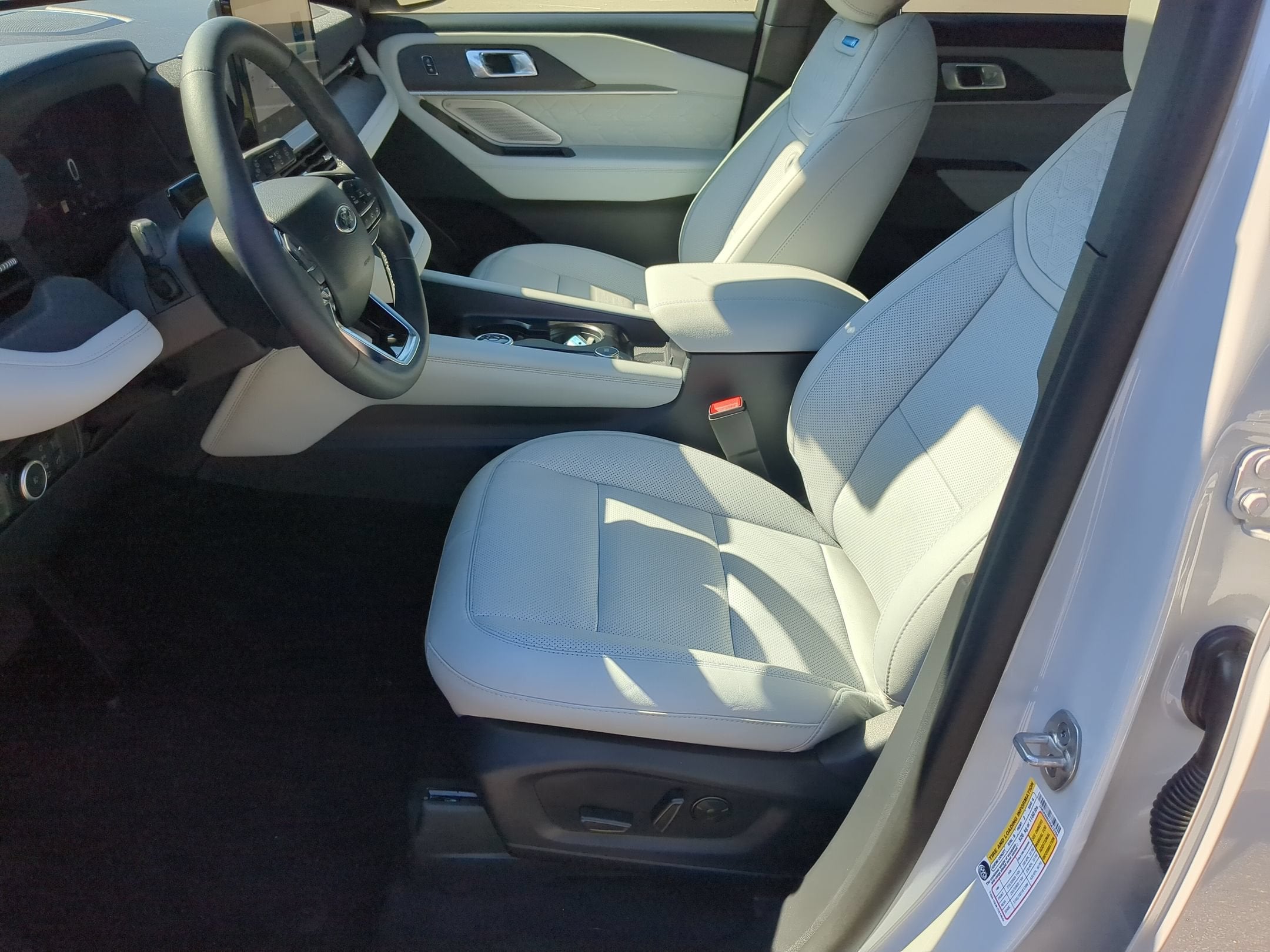 2027 Ford Explorer Platinum
