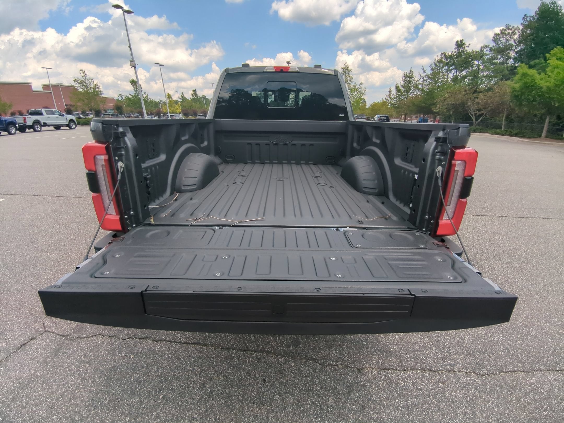 2026 Ford Super Duty F-350 SRW Platinum