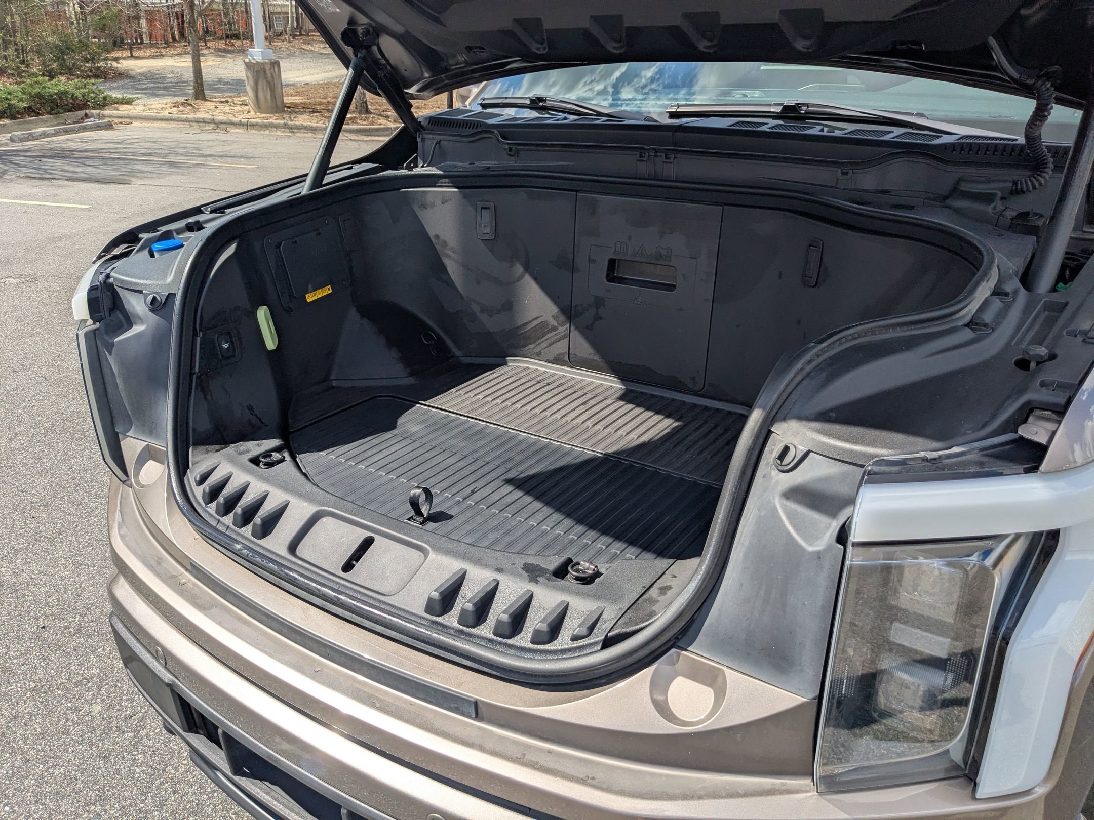 2023 Ford F-150 Lightning LARIAT