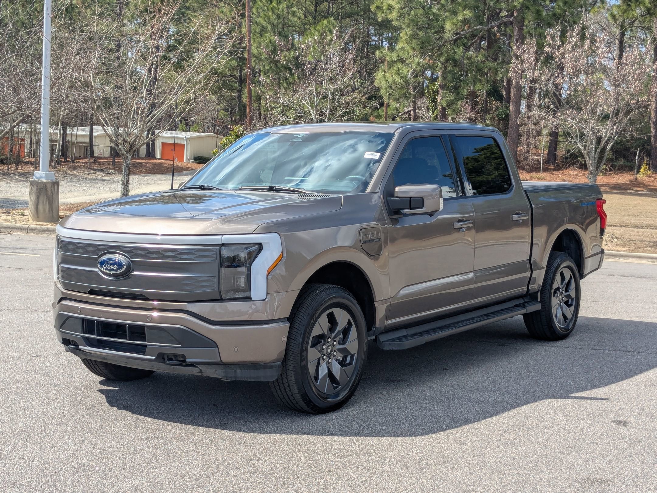 2023 Ford F-150 Lightning LARIAT