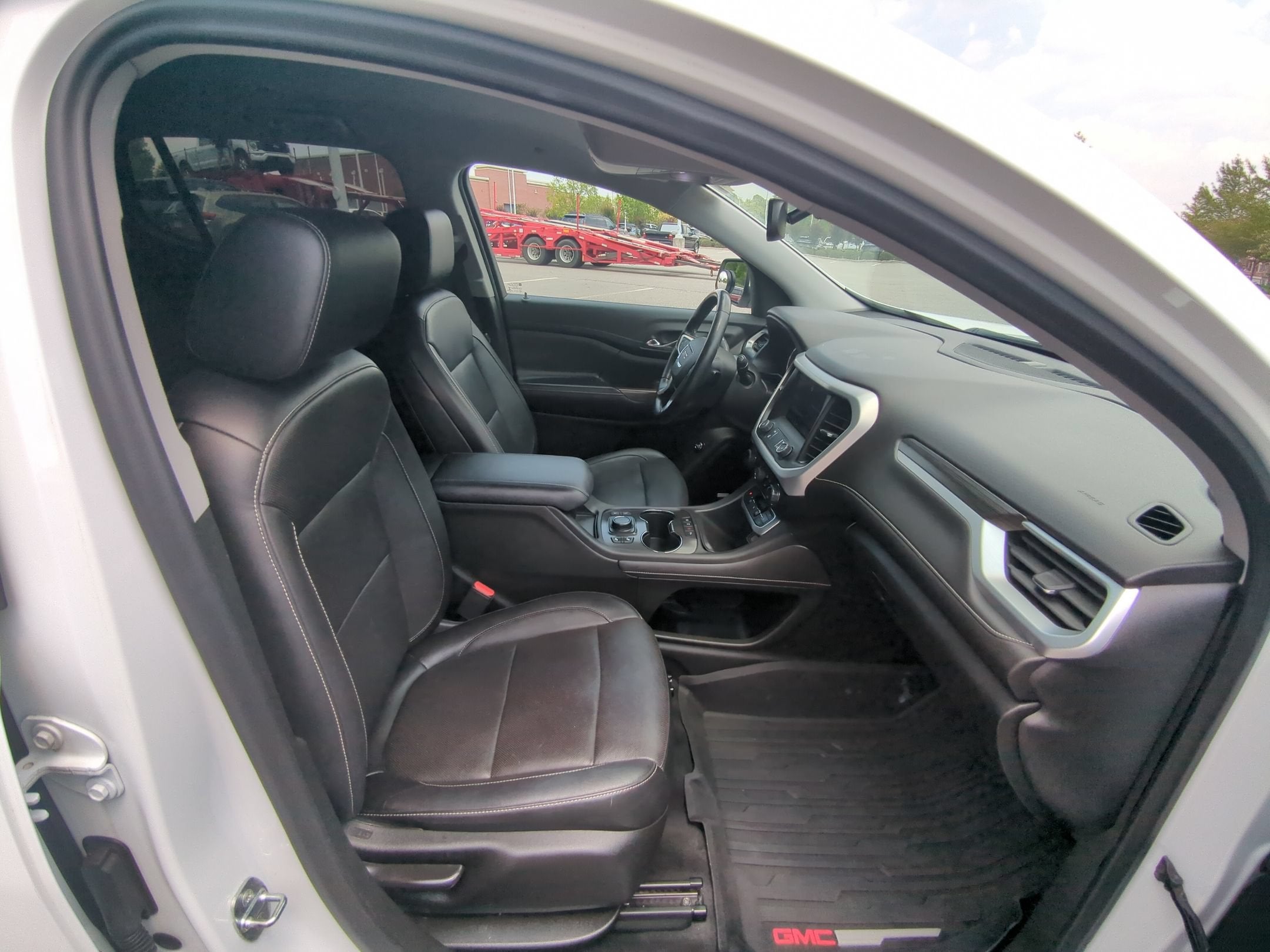 2020 GMC Acadia SLT