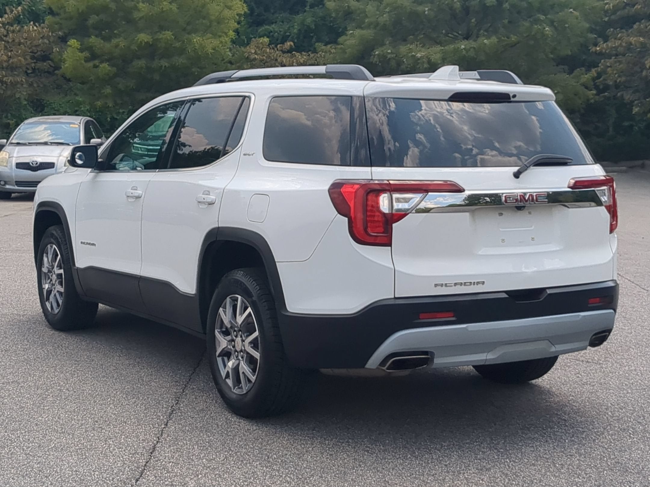 2020 GMC Acadia SLT