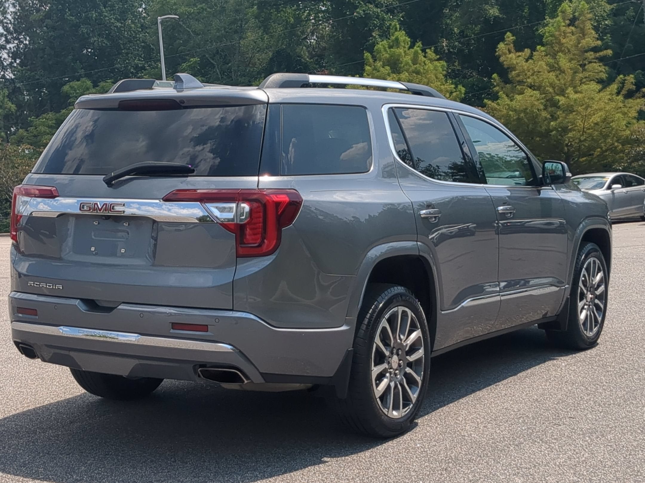 2022 GMC Acadia Denali