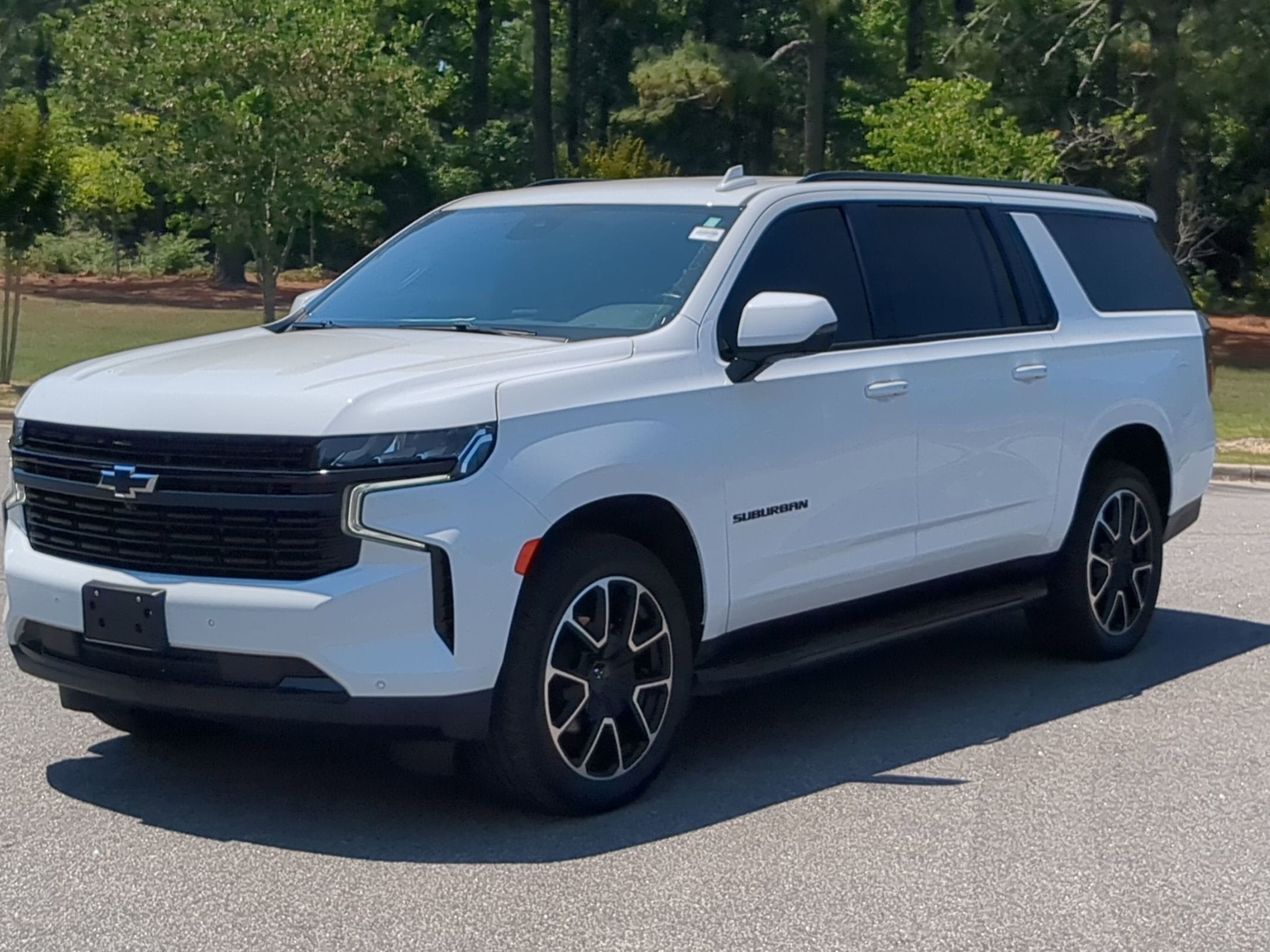 2023 Chevrolet Suburban RST