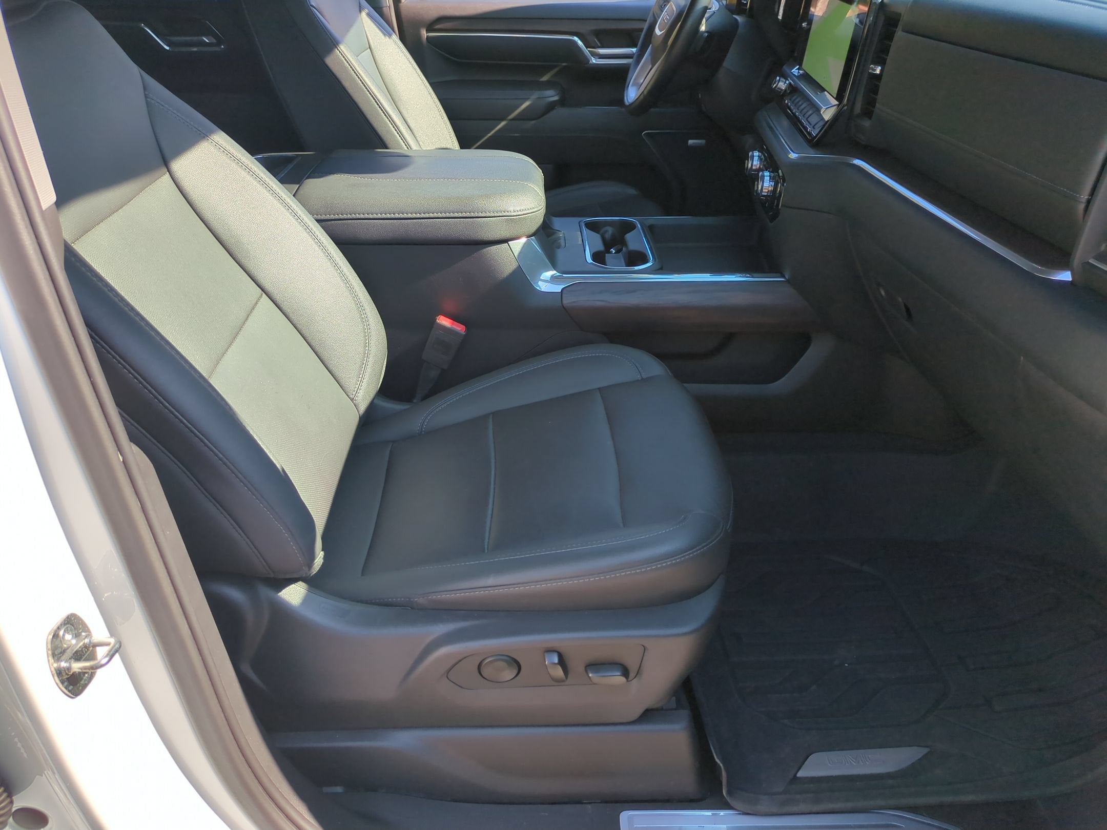 2024 GMC Sierra 2500HD SLT