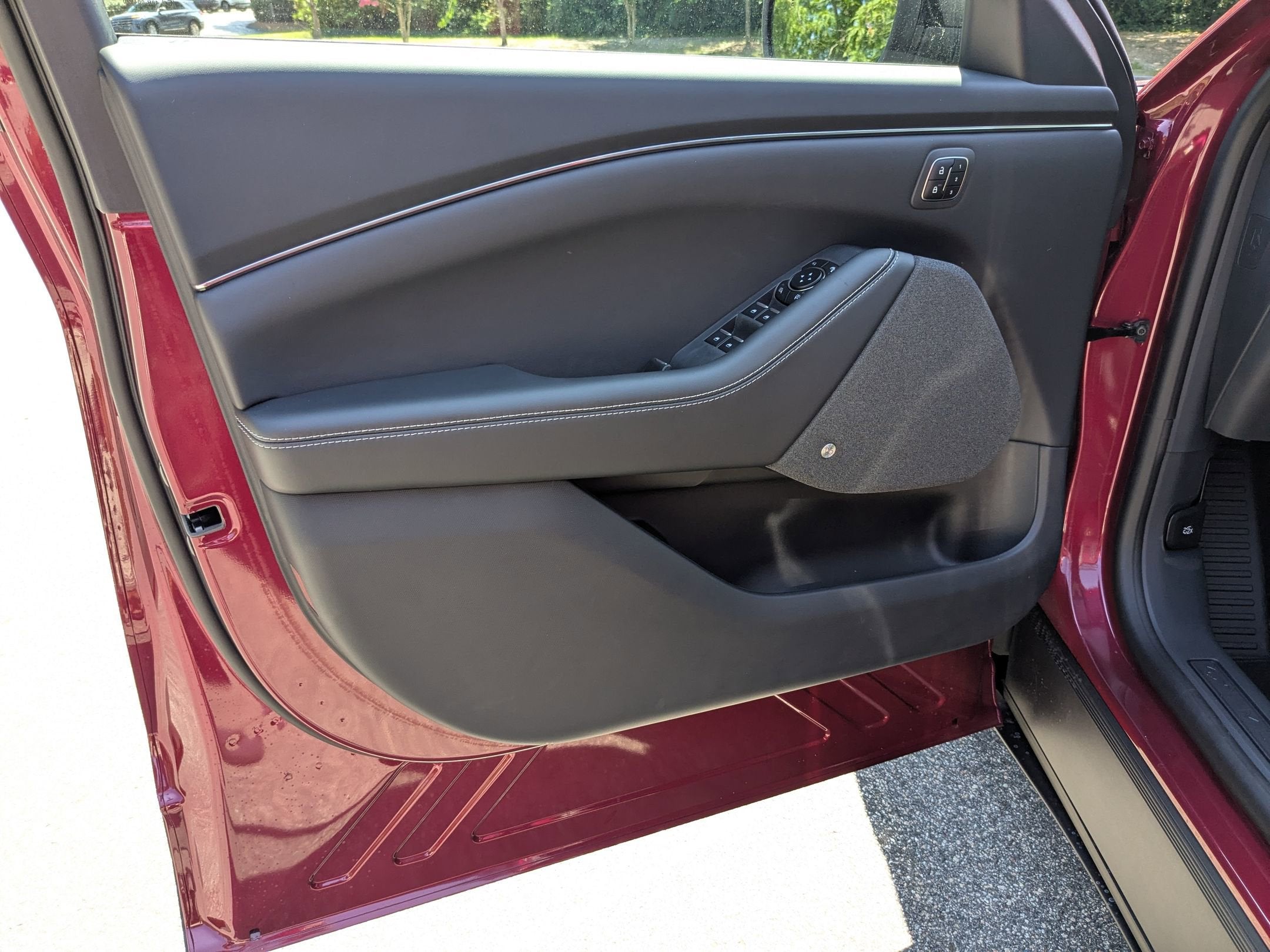 2025 Ford Mustang Mach-E Premium