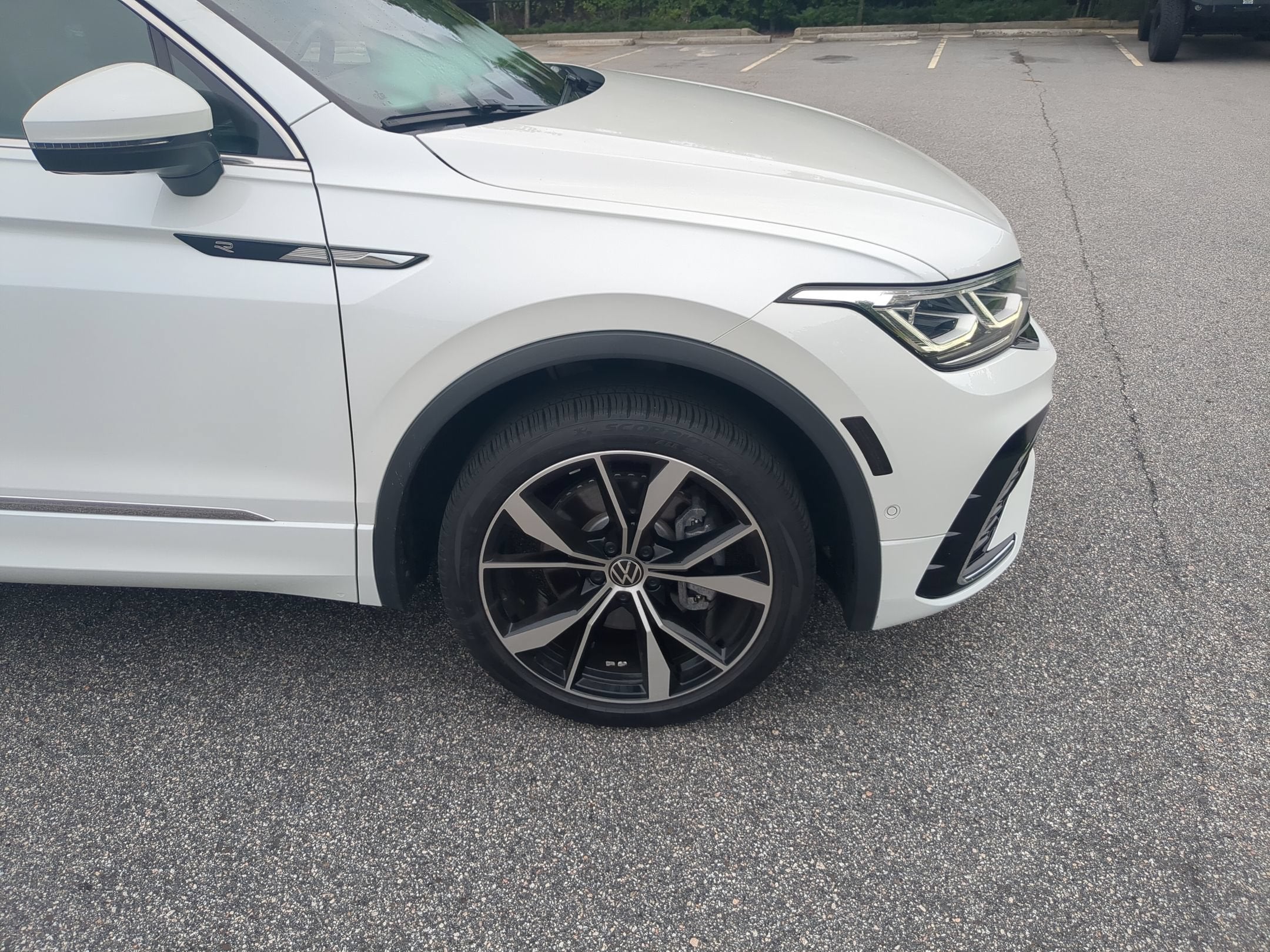 2024 Volkswagen Tiguan SEL R-Line
