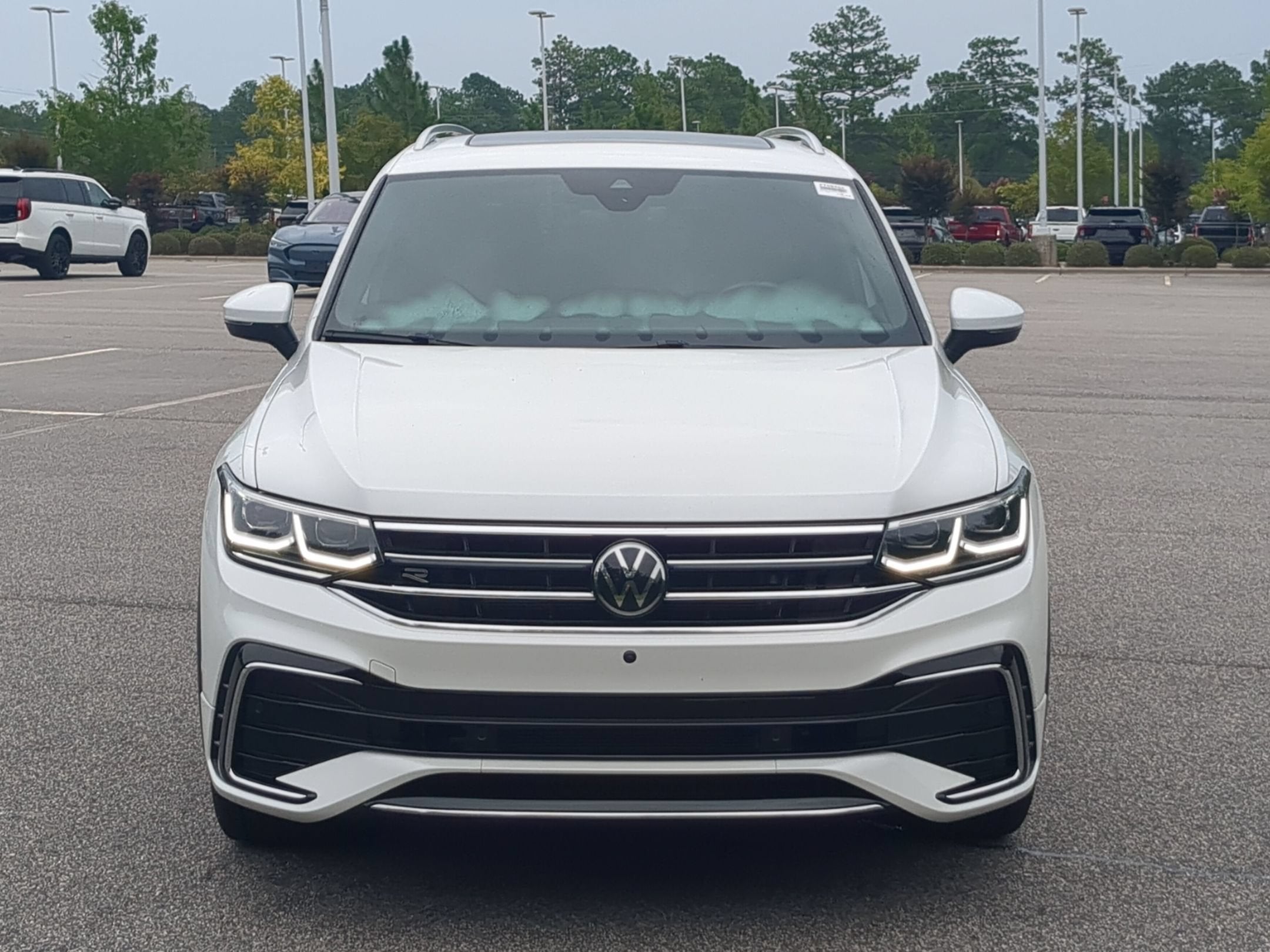 2024 Volkswagen Tiguan SEL R-Line