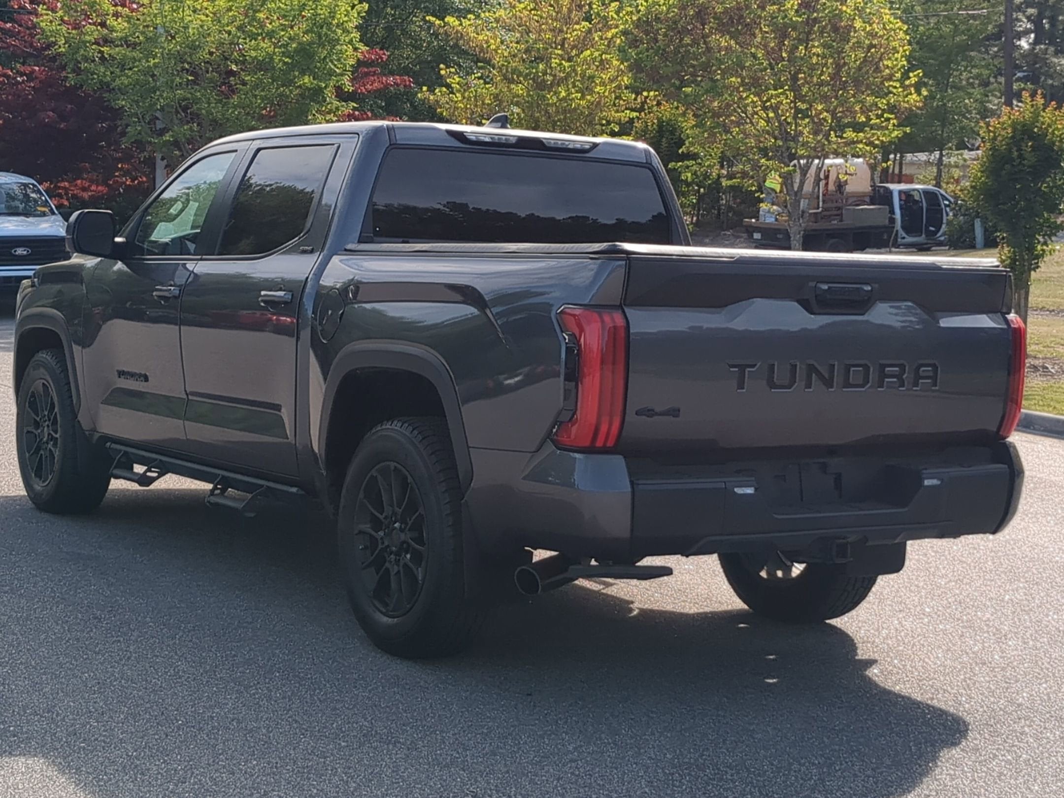 2024 Toyota Tundra 4WD SR5