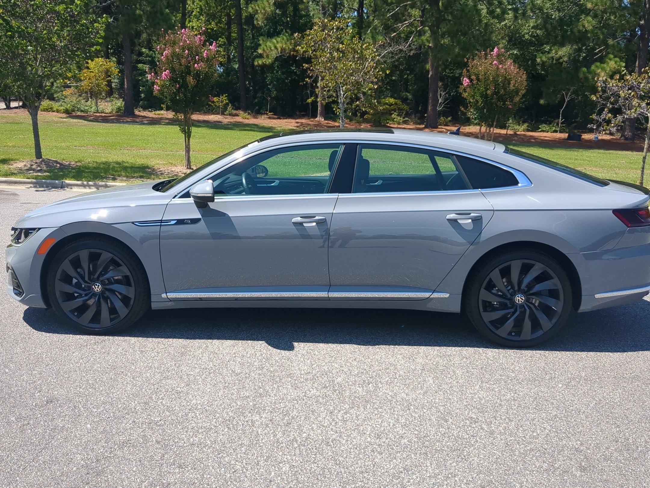 2023 Volkswagen Arteon SEL R-Line