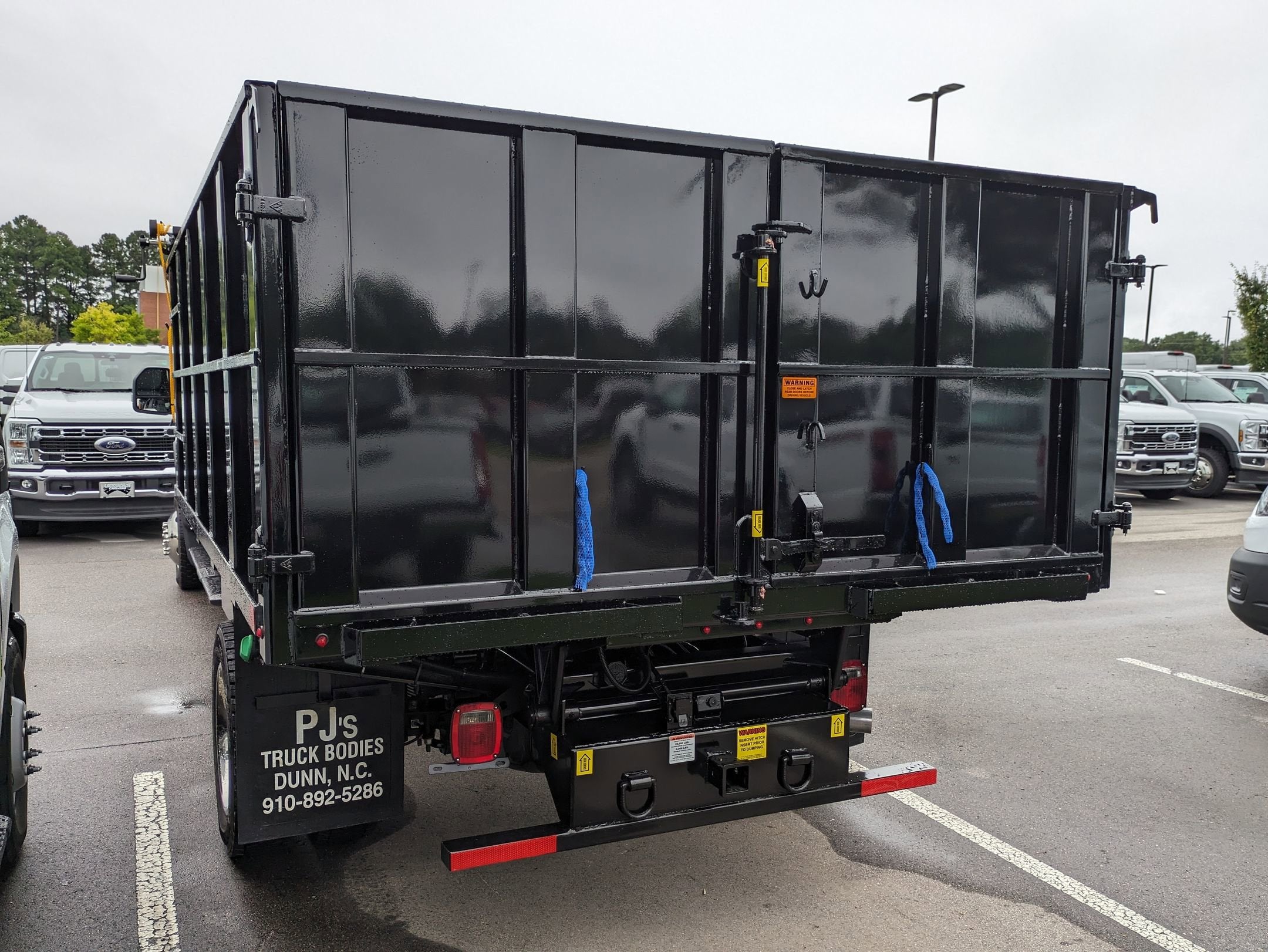 2025 Ford Super Duty F-550 DRW XL