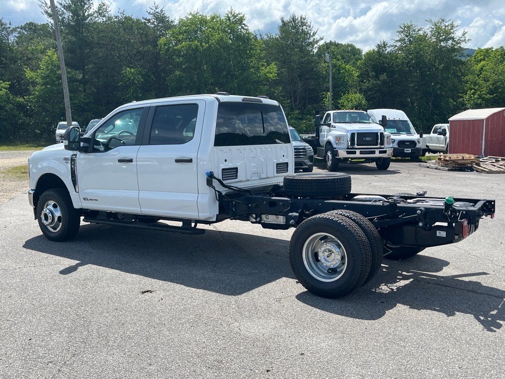 2025 Ford Super Duty F-350 DRW XL