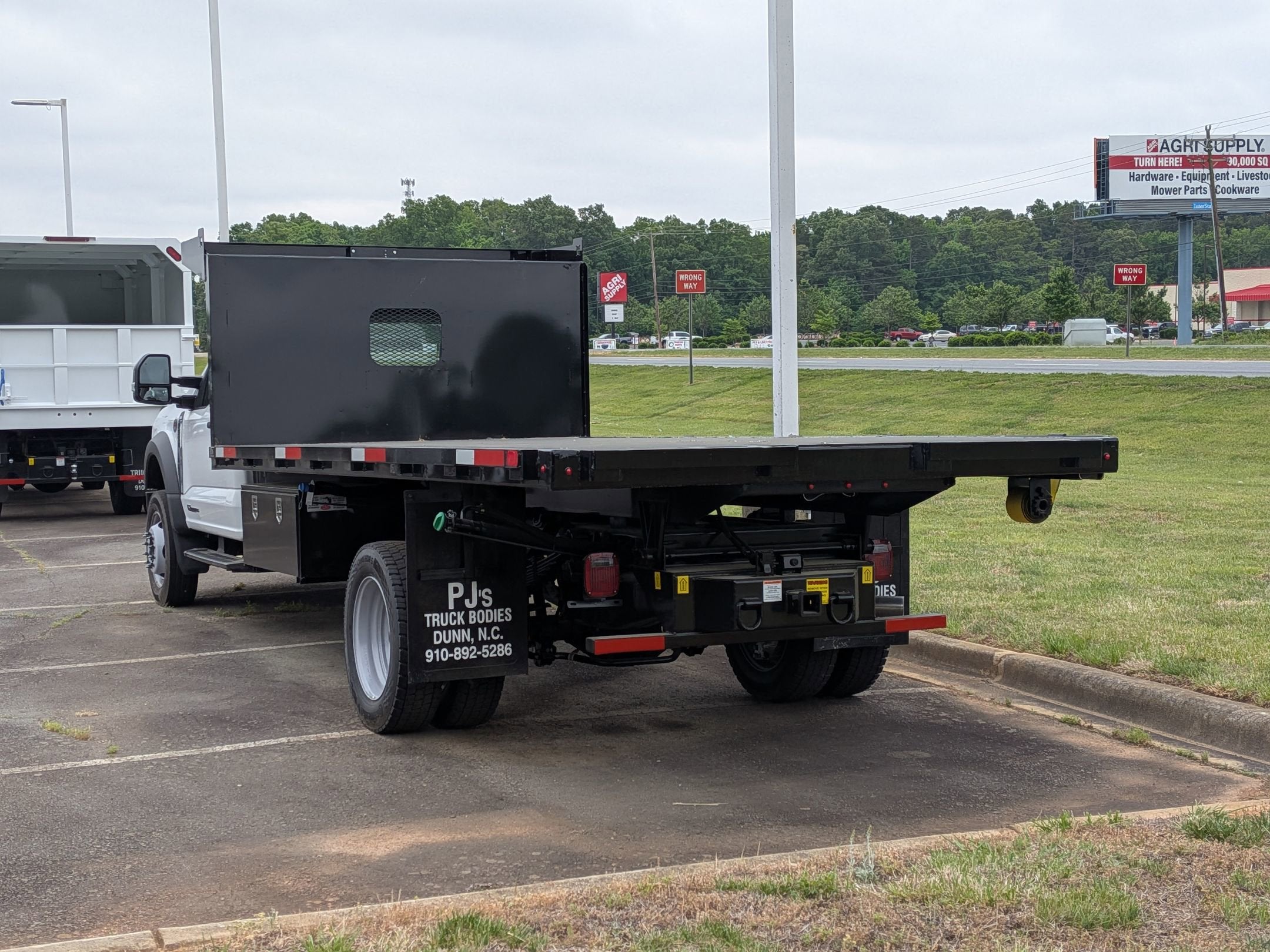2026 Ford Super Duty F-550 DRW XL