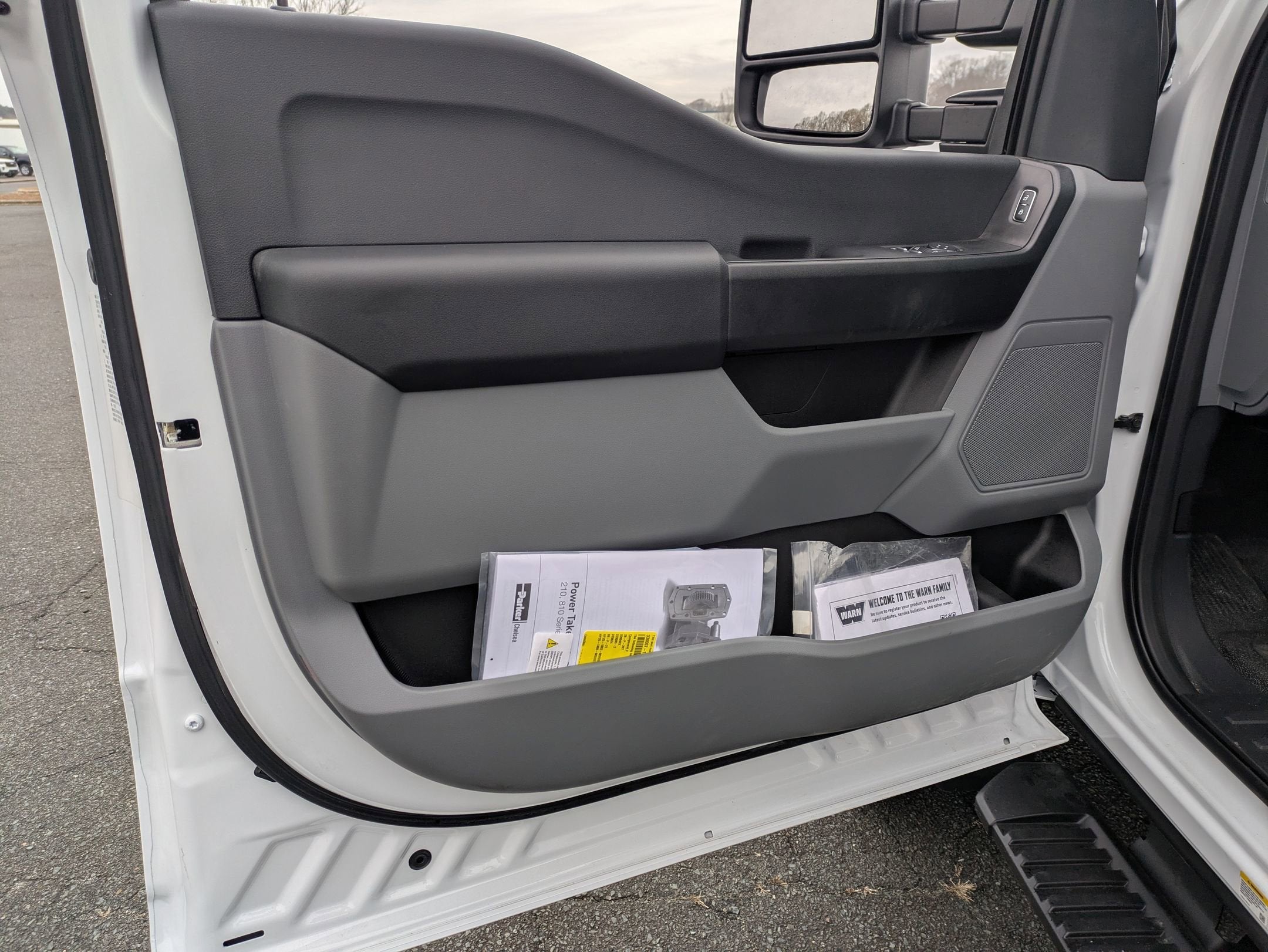 2025 Ford Super Duty F-600 DRW XL