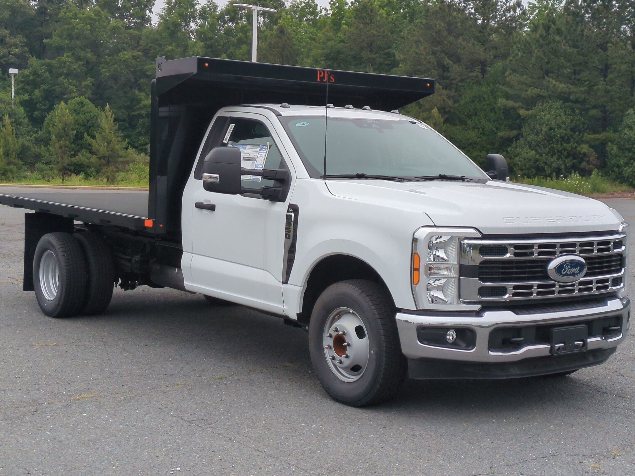 2026 Ford Super Duty F-350 DRW XL