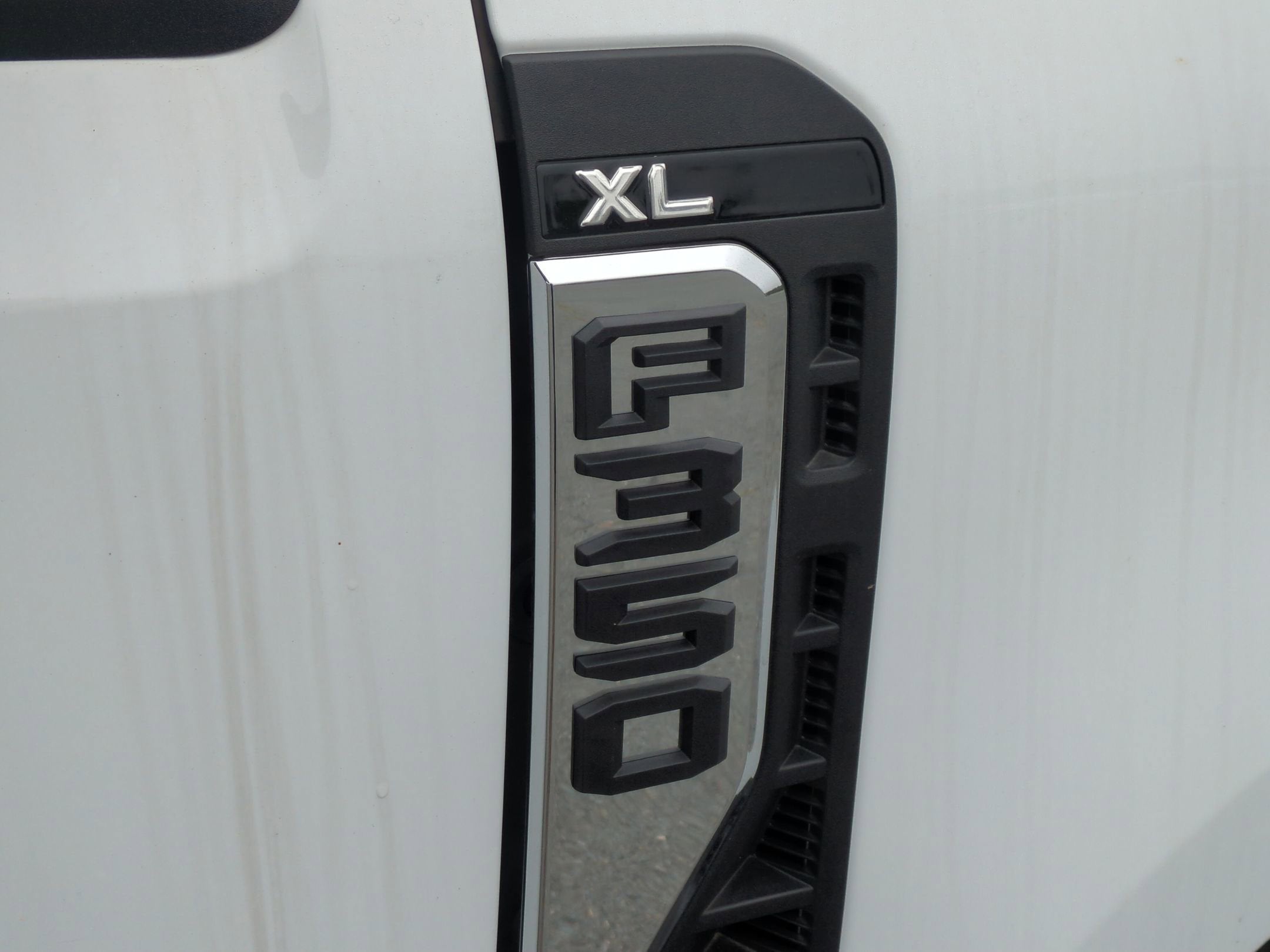 2026 Ford Super Duty F-350 DRW XL