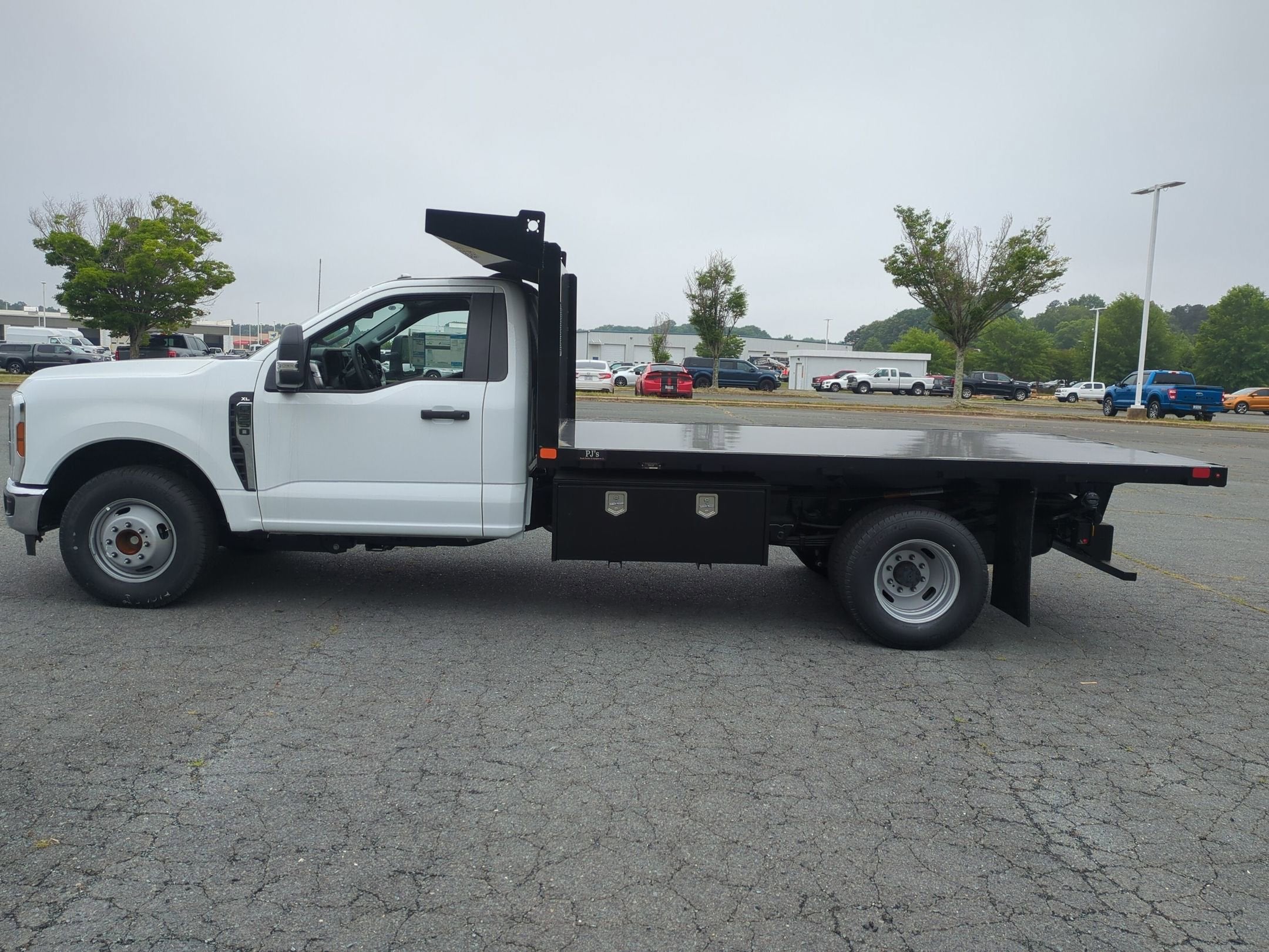 2026 Ford Super Duty F-350 DRW XL