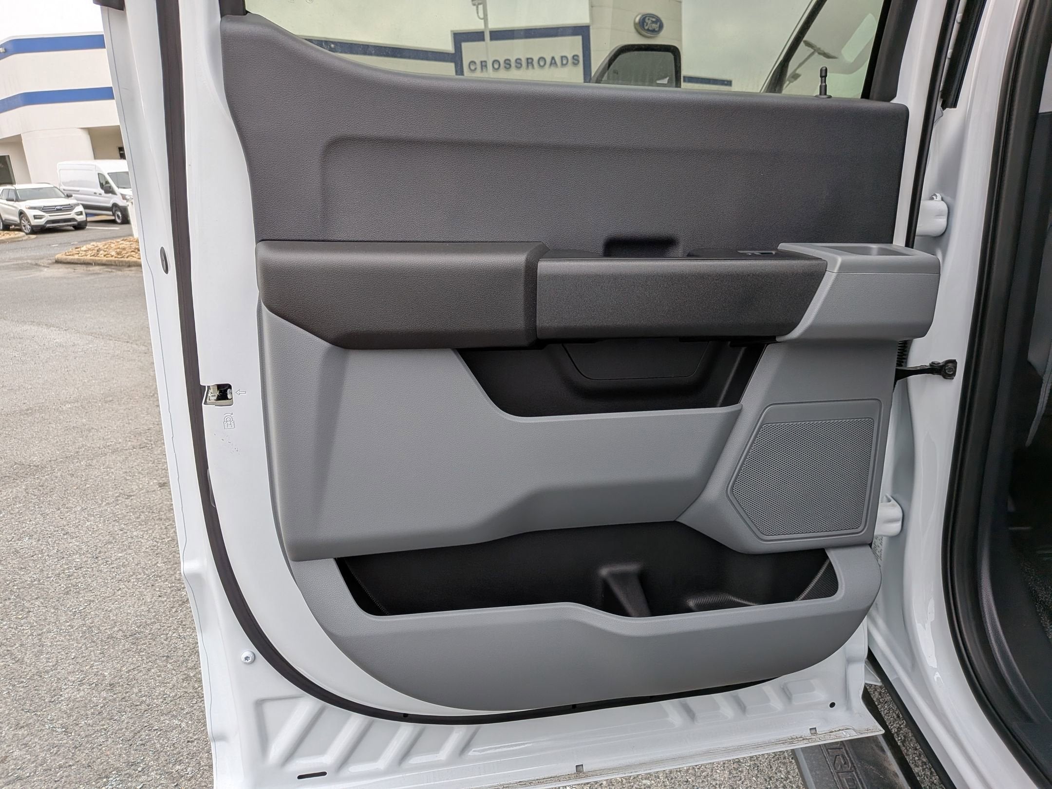 2025 Ford Super Duty F-550 DRW XL