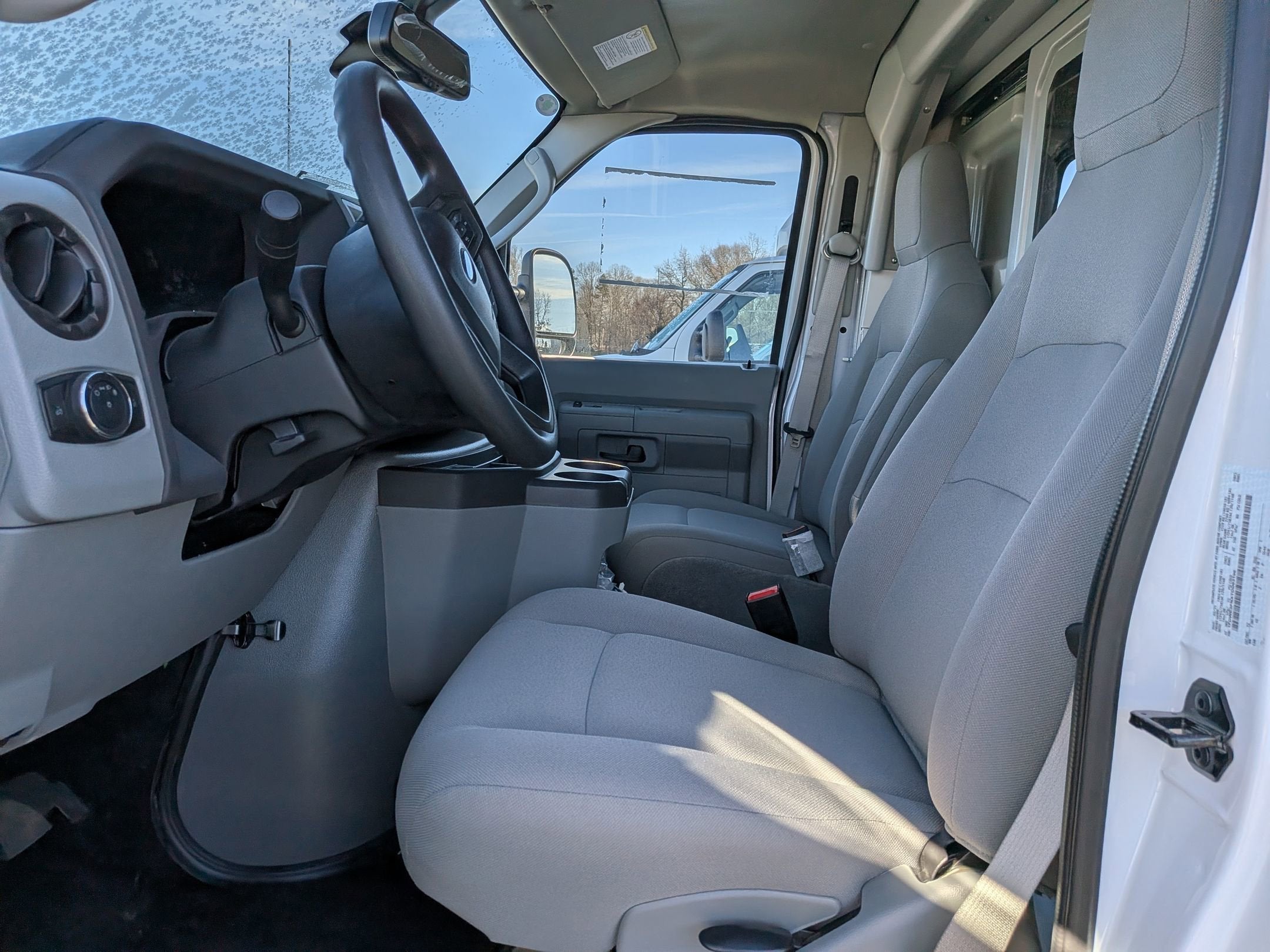 2026 Ford E-Series Cutaway Base