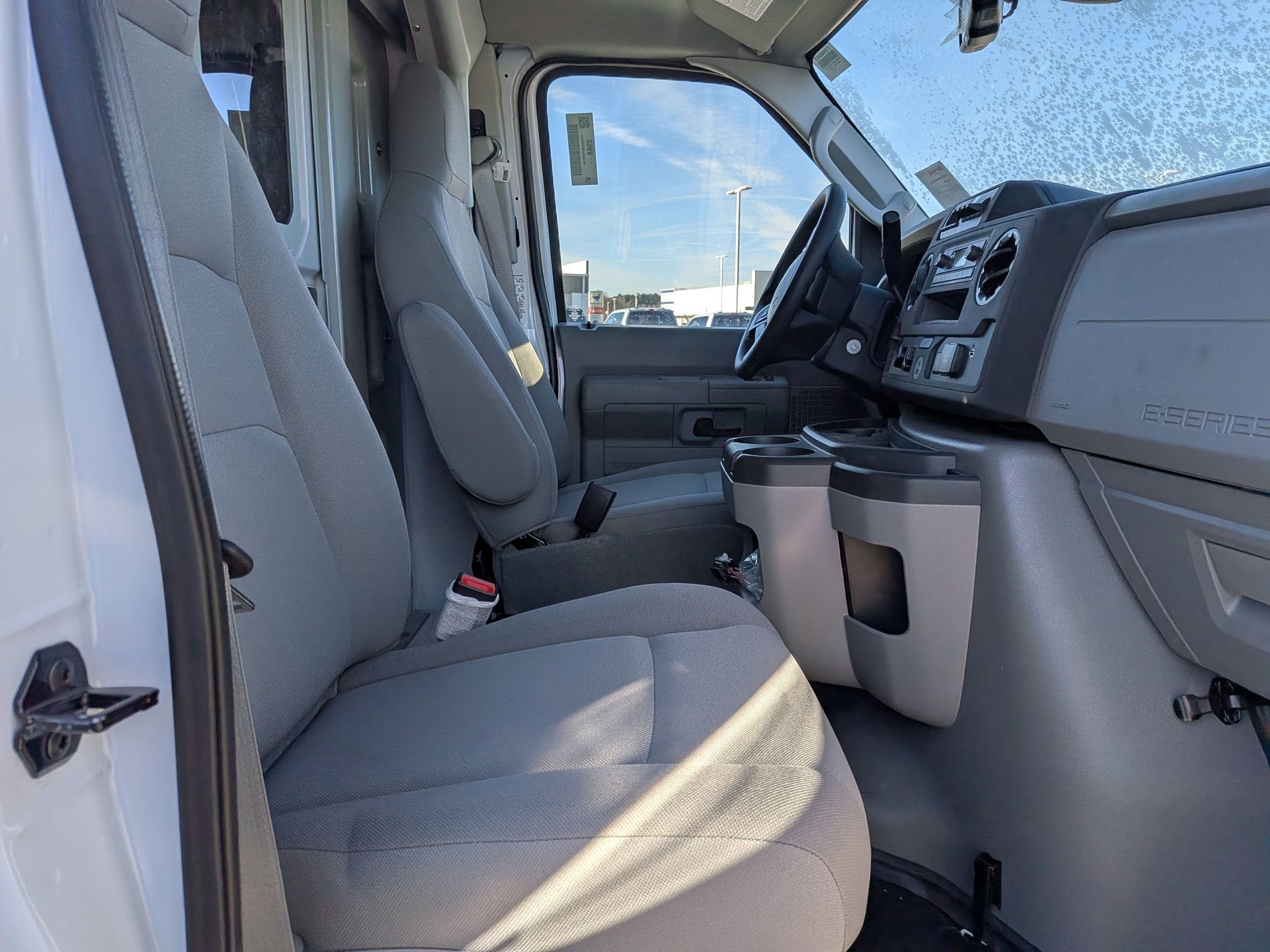 2026 Ford E-Series Cutaway Base