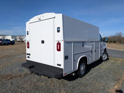 2026 Ford E-Series Cutaway Base