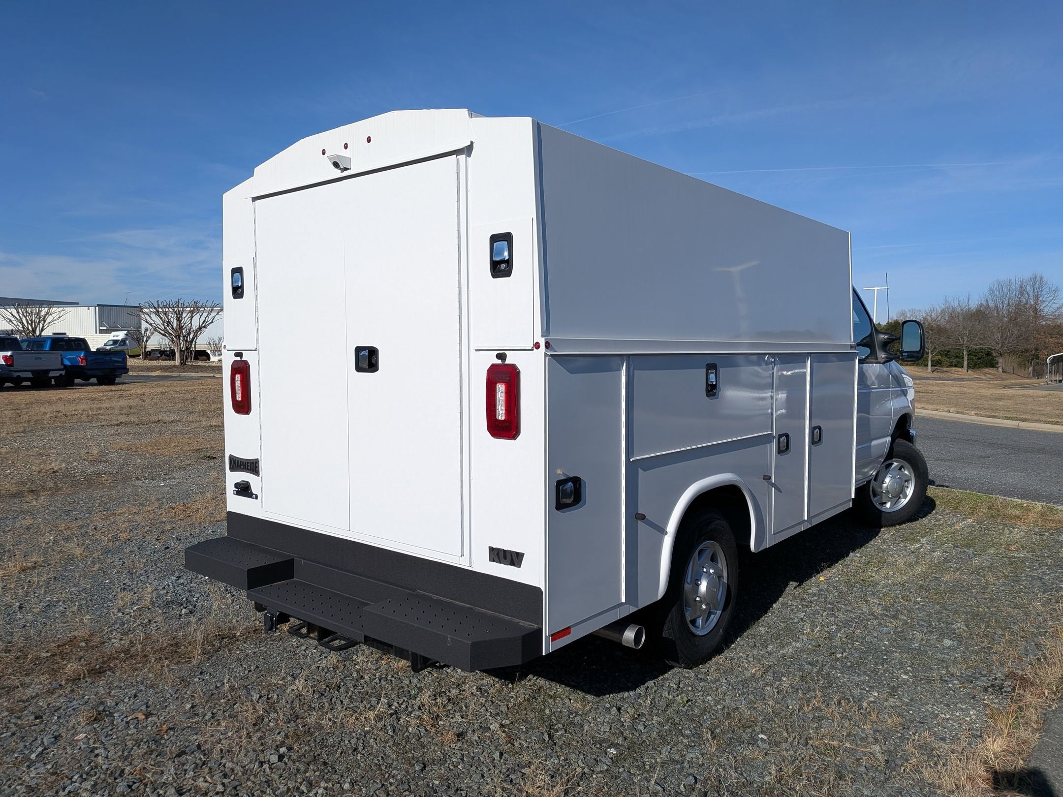 2026 Ford E-Series Cutaway Base