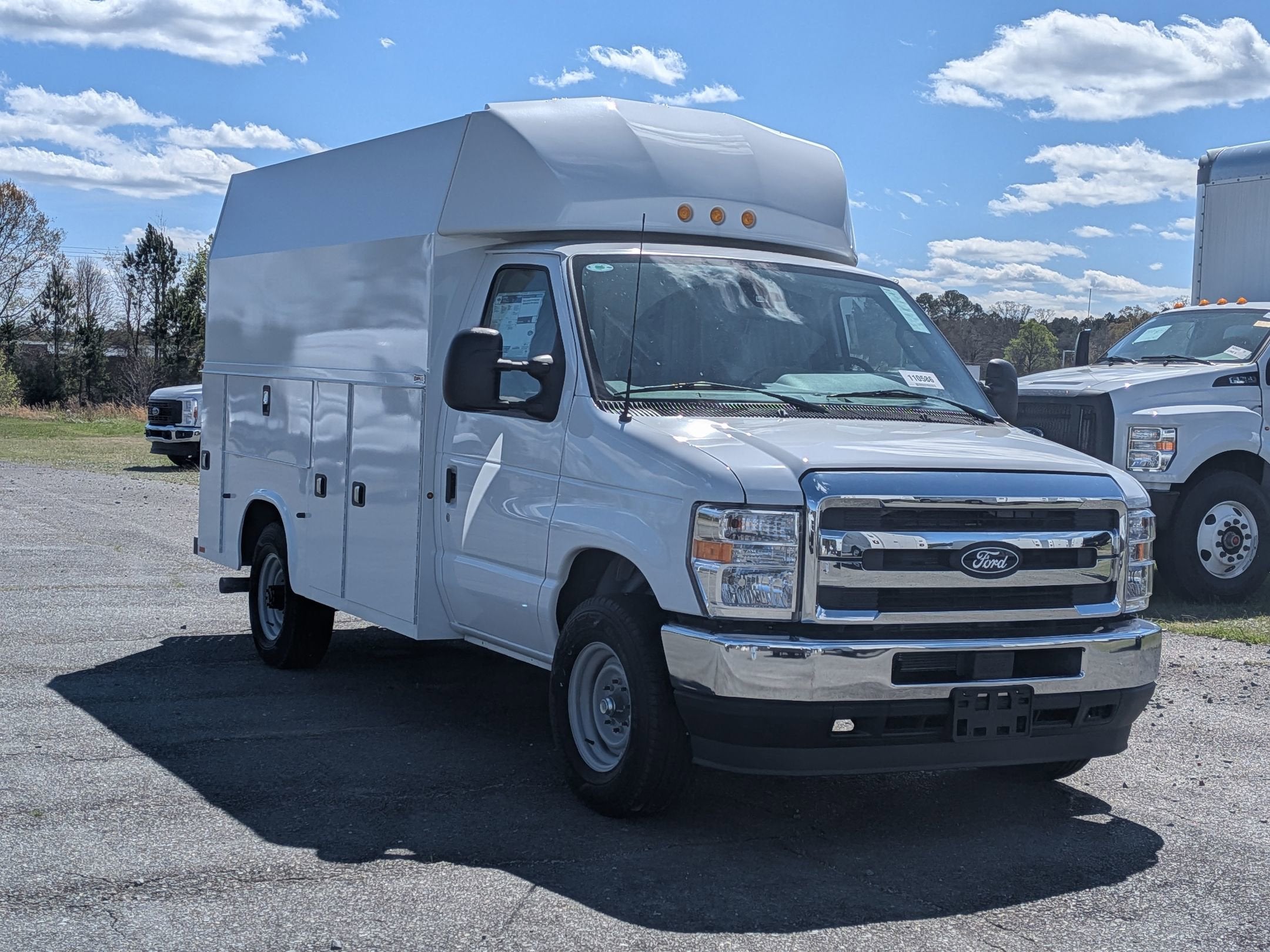 2026 Ford E-Series Cutaway Base