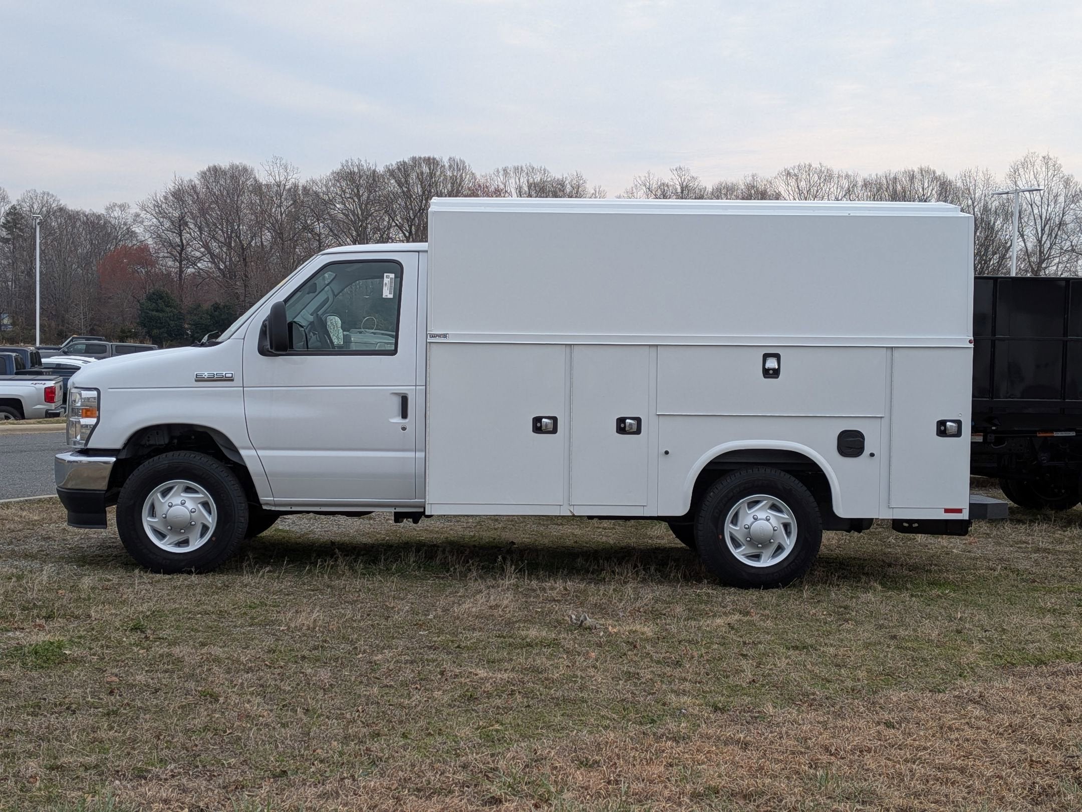 2026 Ford E-Series Cutaway Base