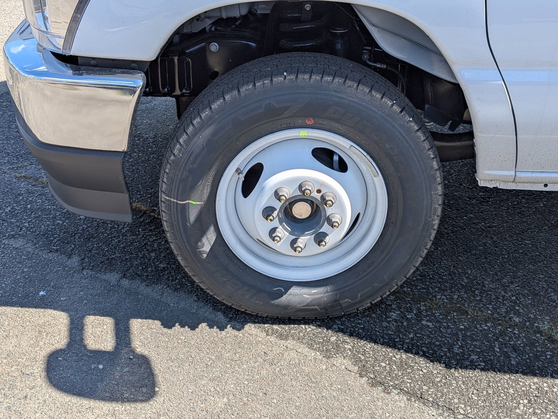 2027 Ford E-Series Cutaway Base