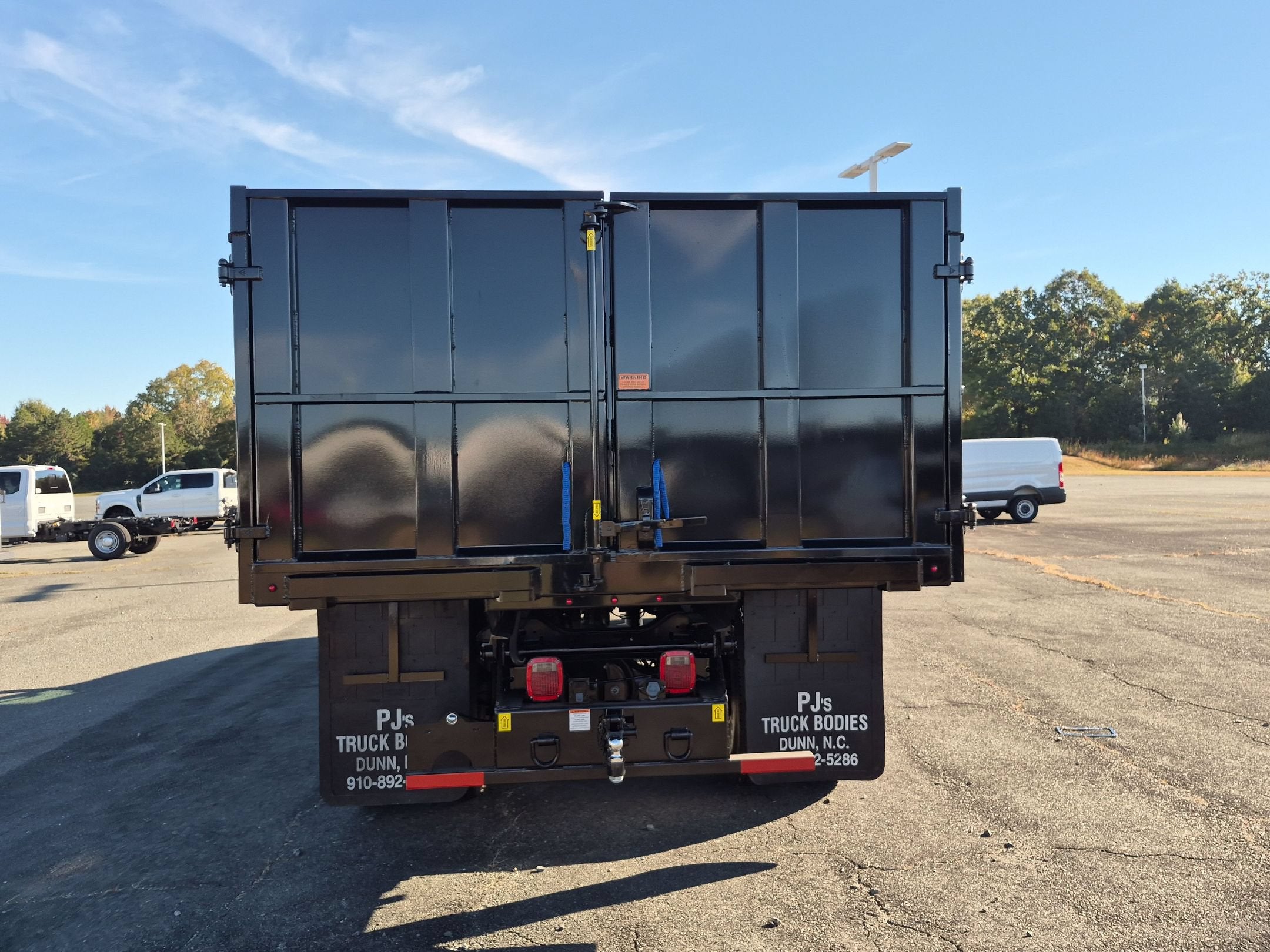 2027 Ford F-750SD Base