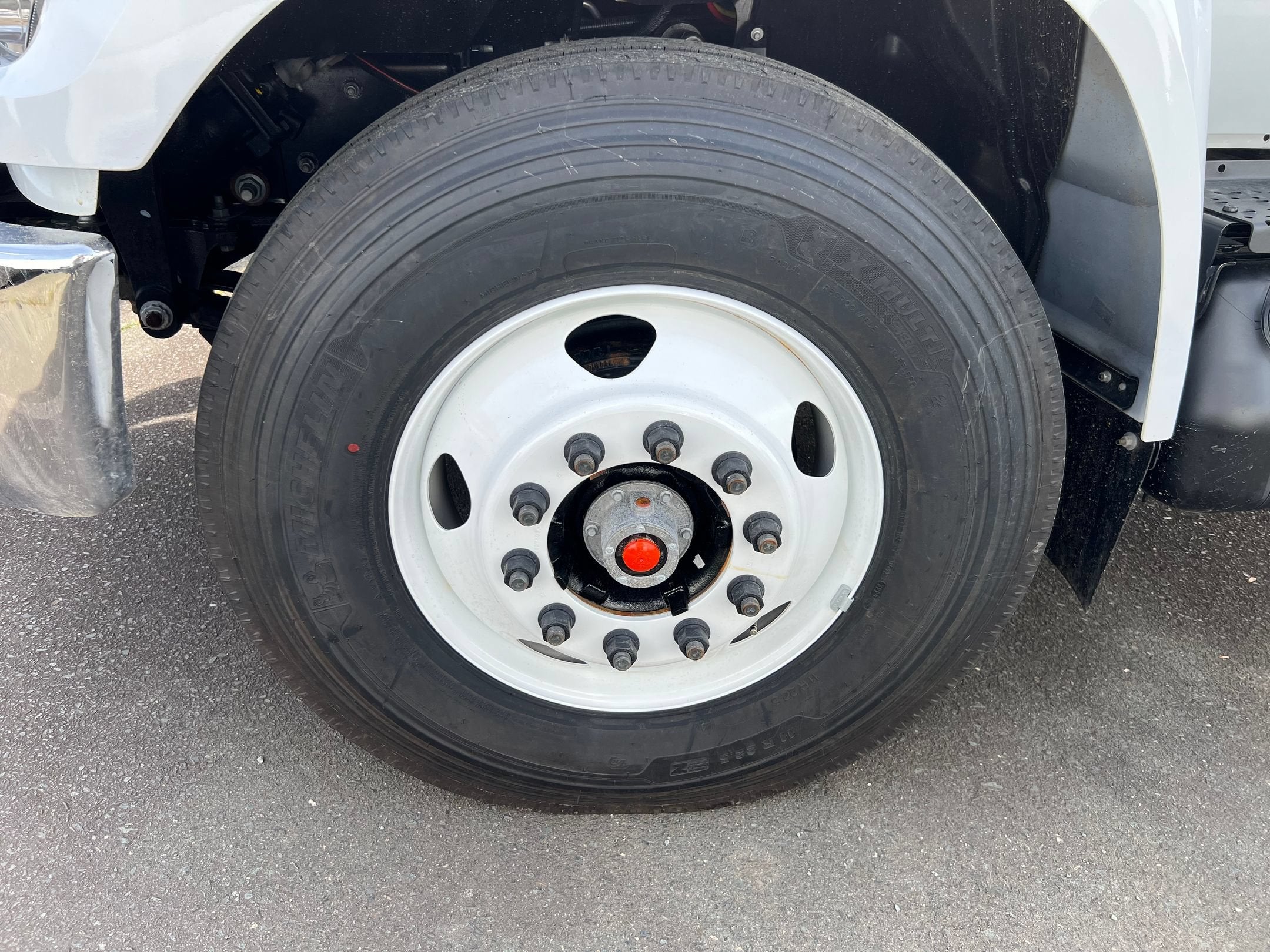2027 Ford F-750SD Base