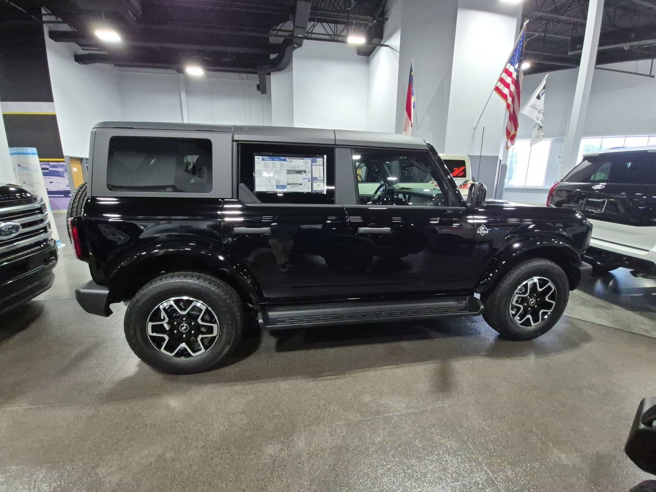 2026 Ford Bronco Outer Banks