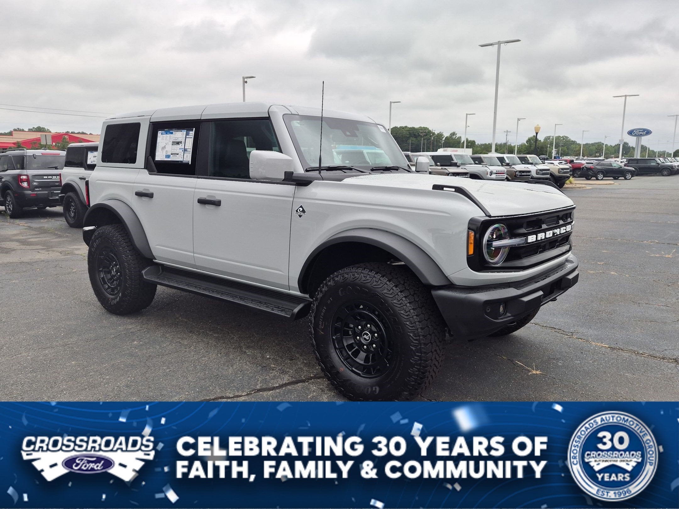 2026 Ford Bronco Outer Banks