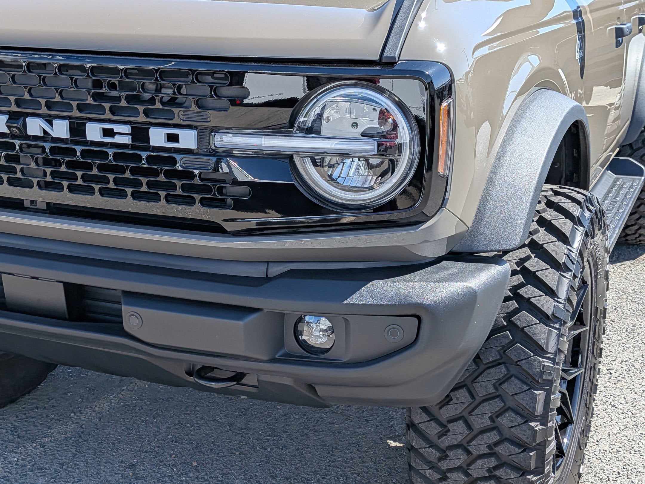 2025 Ford Bronco Outer Banks Custom Wheels / Lift