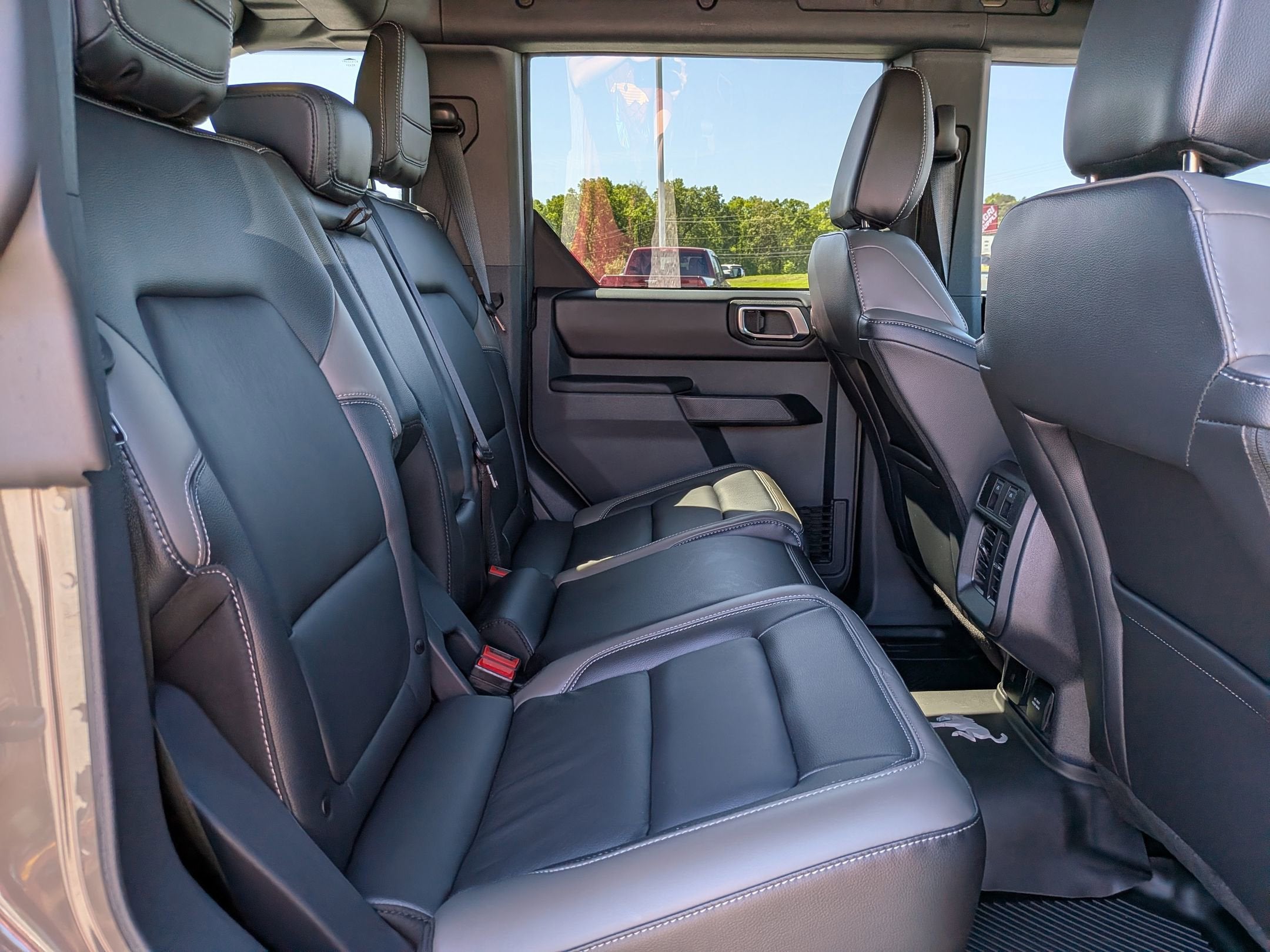 2025 Ford Bronco Outer Banks Custom Wheels / Lift