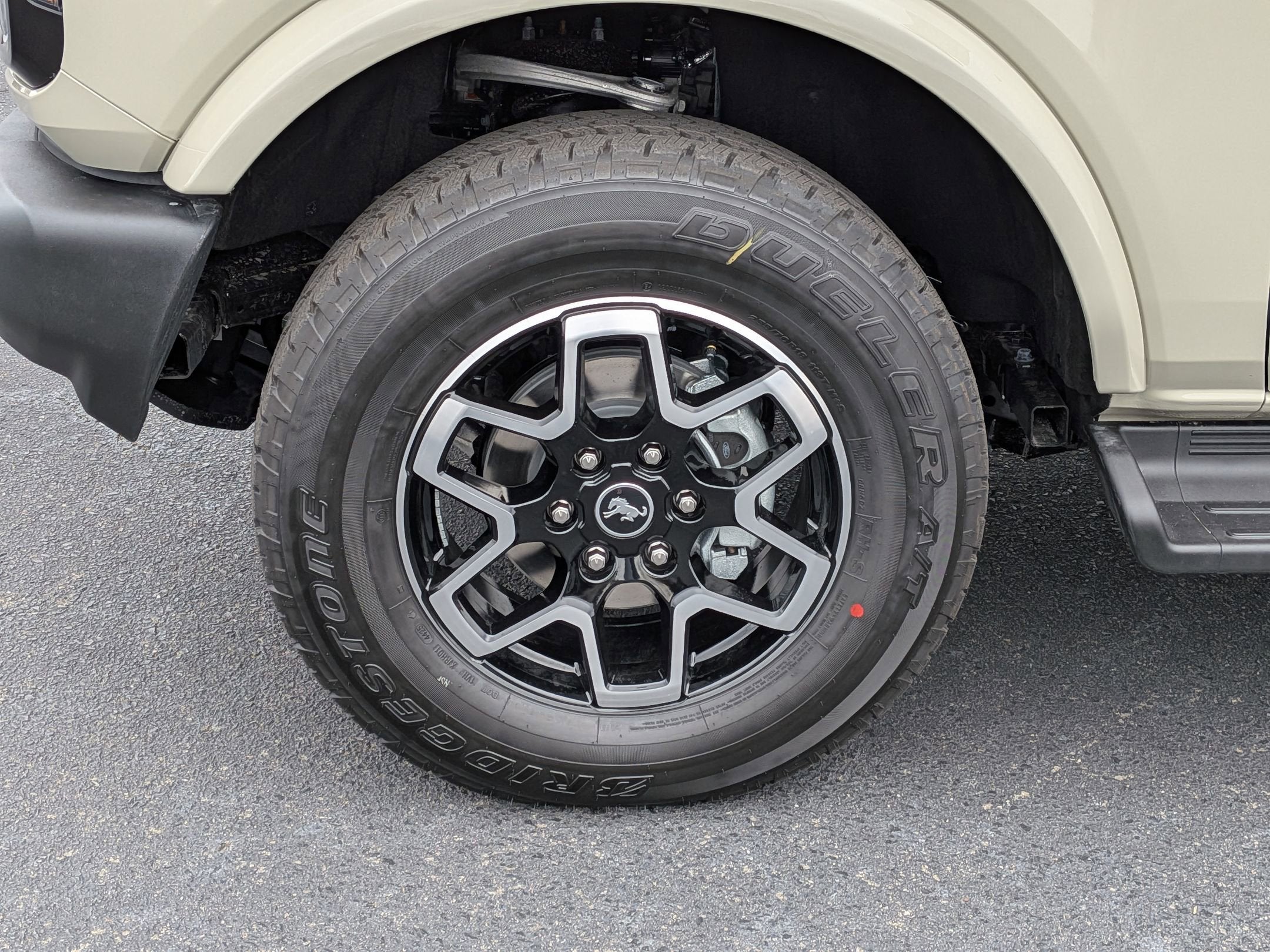 2025 Ford Bronco Outer Banks