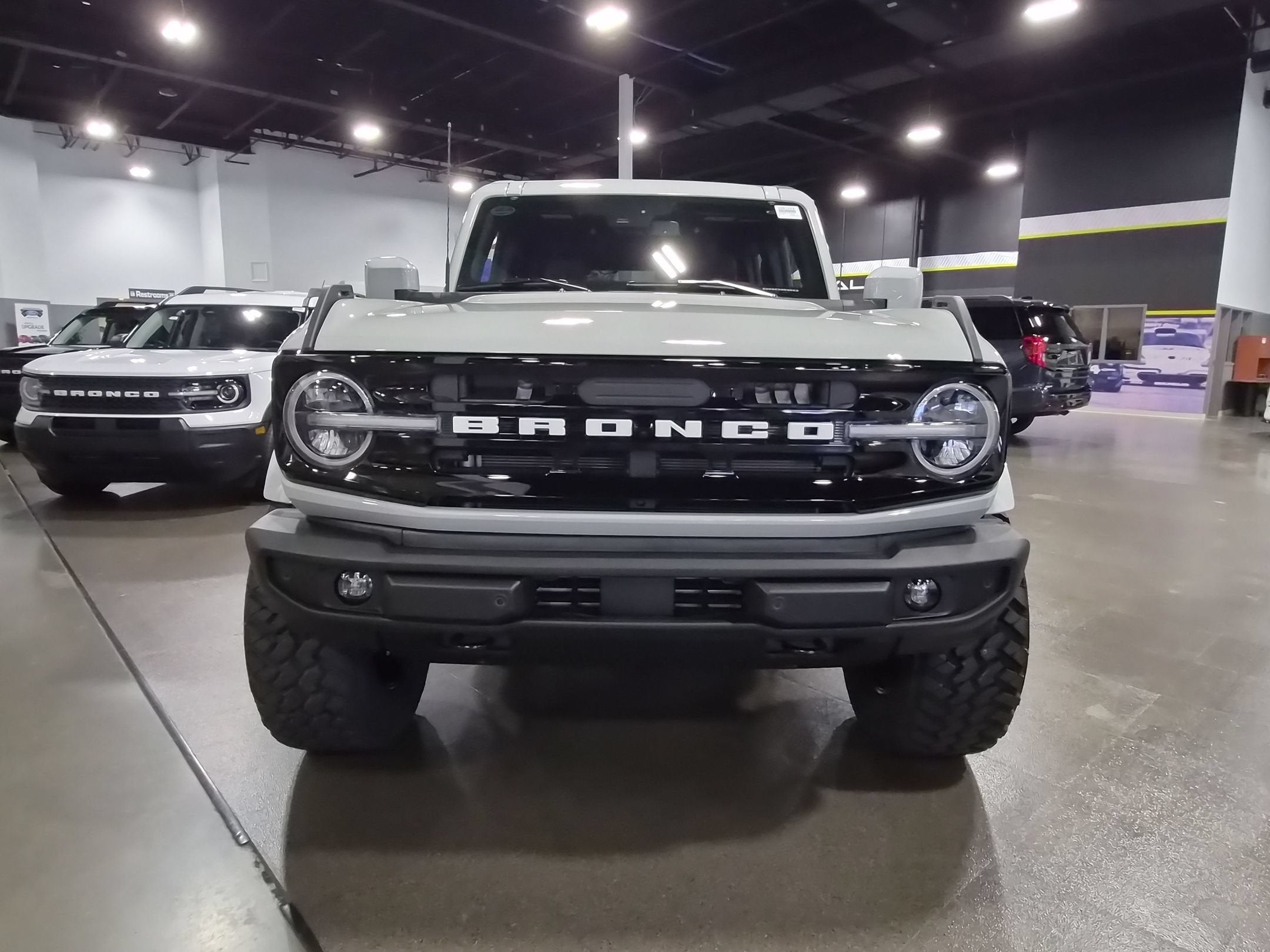 2026 Ford Bronco Outer Banks
