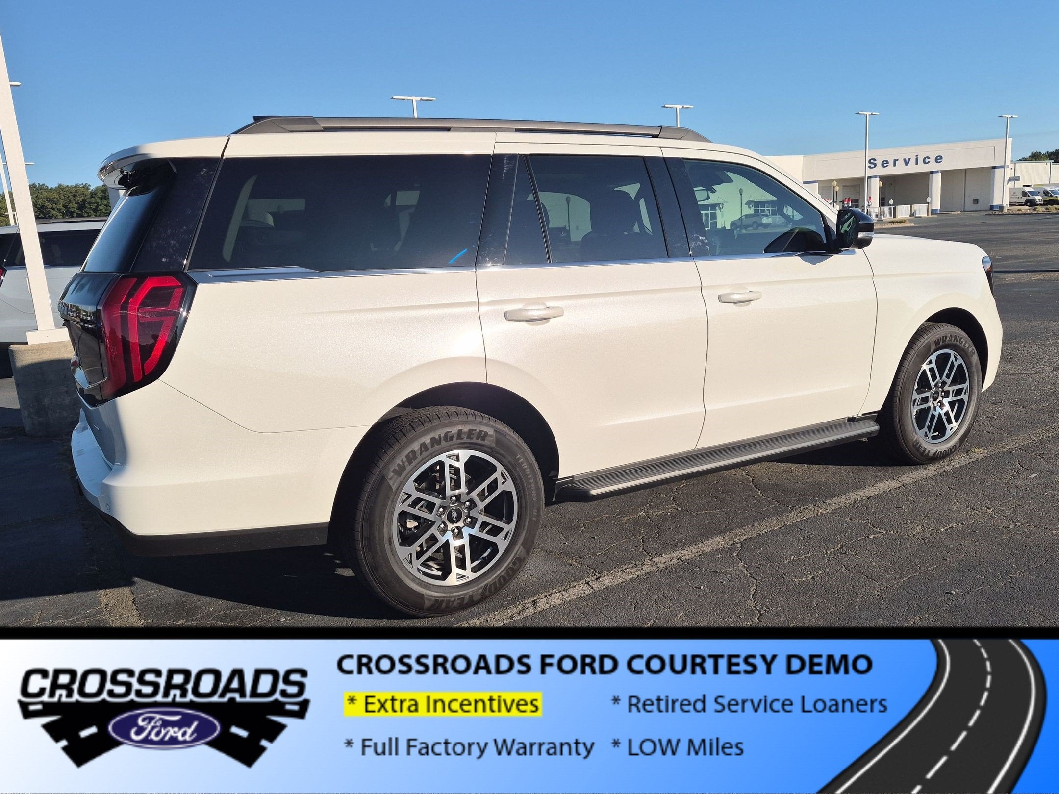 2026 Ford Expedition Active - Crossroads Courtesy Demo