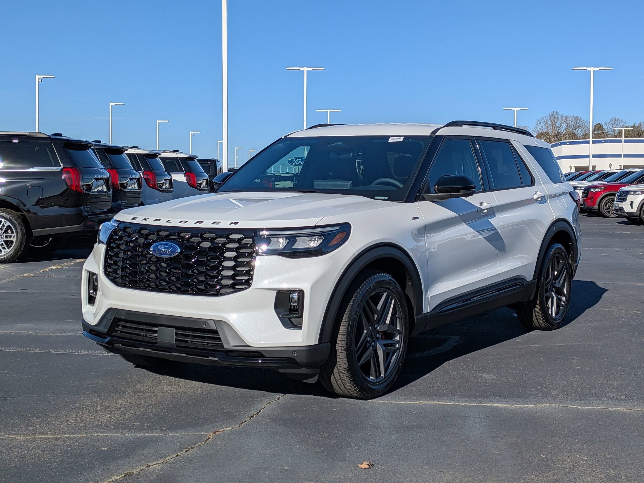 2026 Ford Explorer ST-Line
