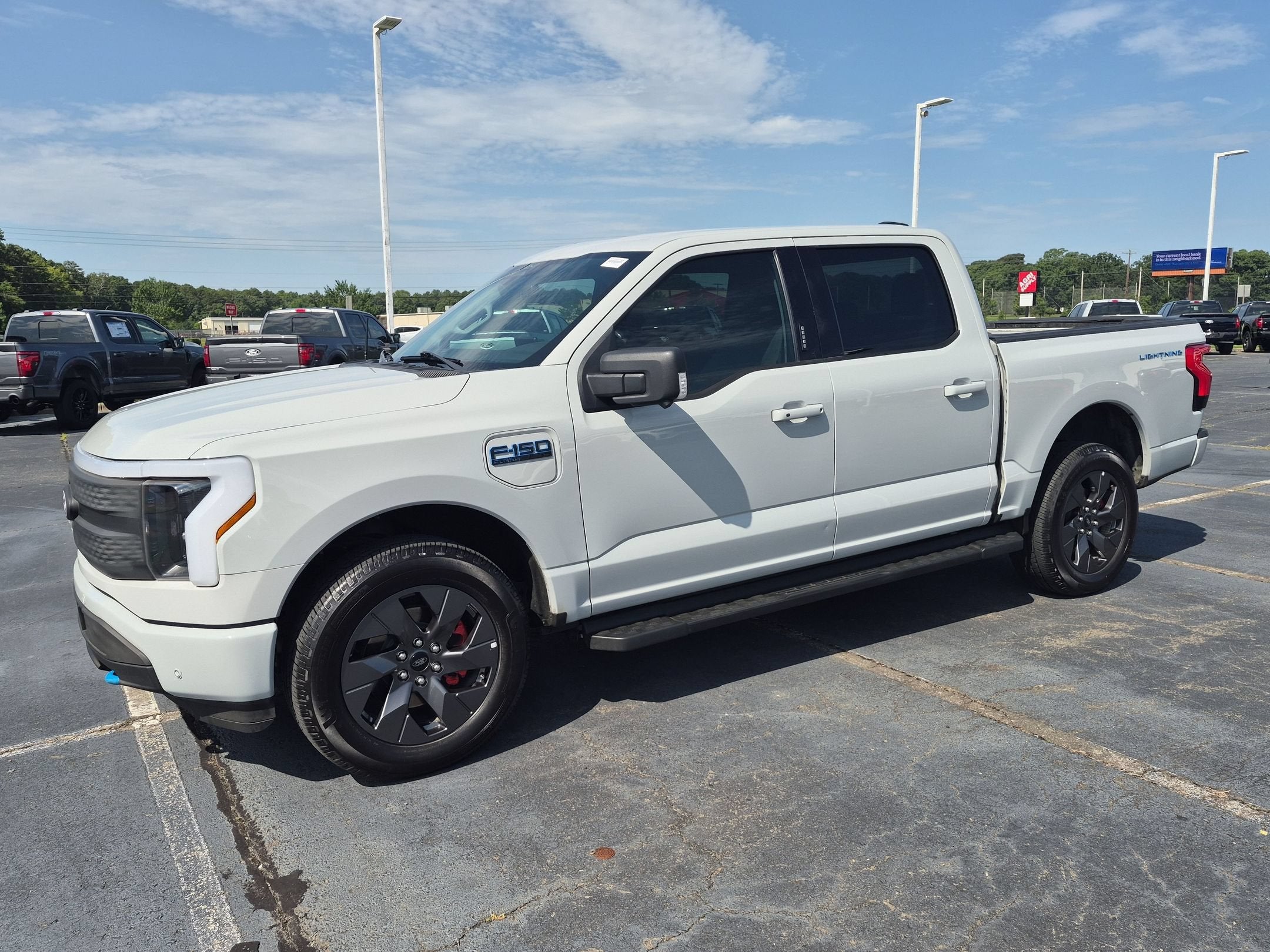 2024 Ford F-150 Lightning Flash