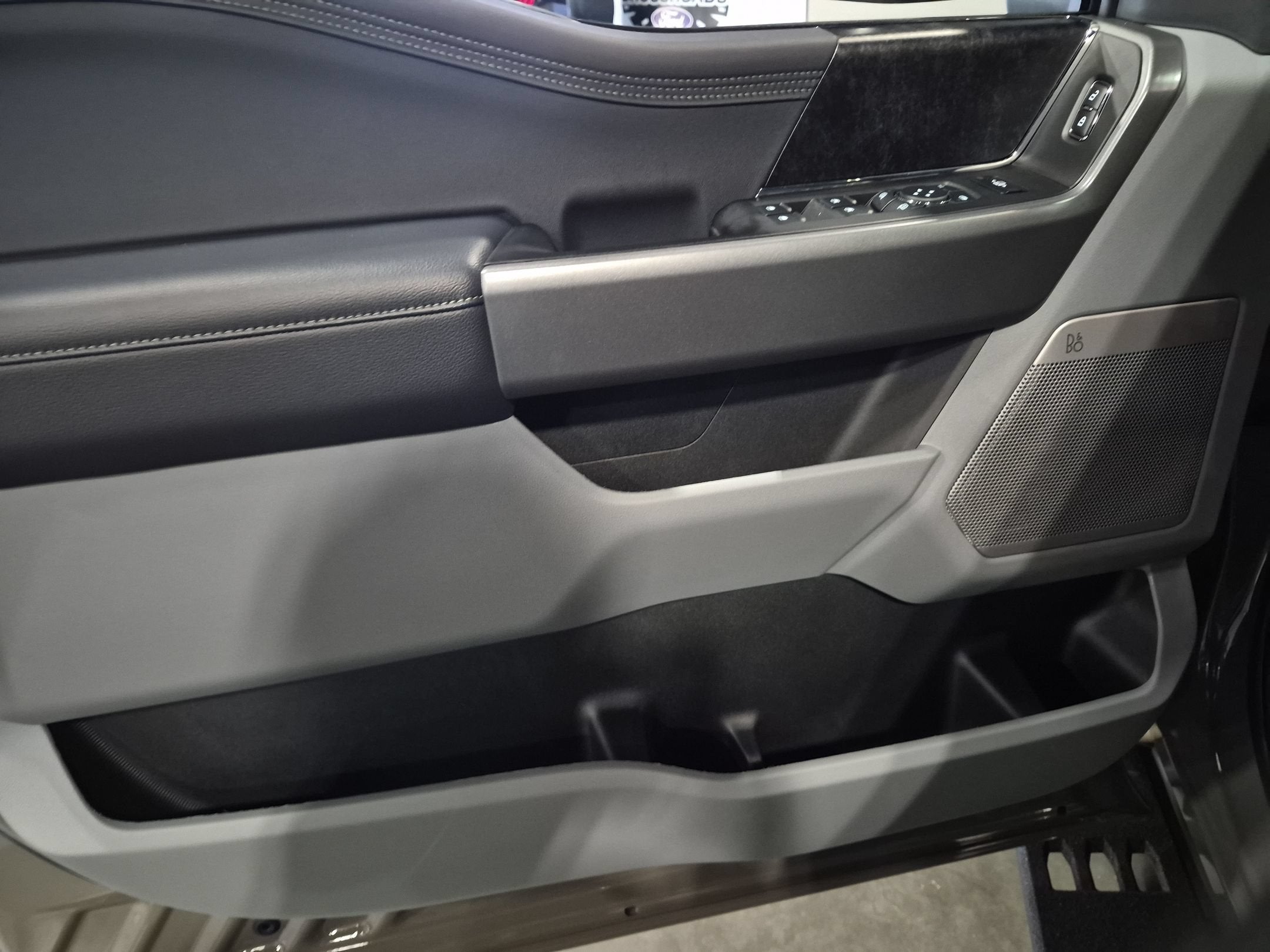 2027 Ford Super Duty F-250 SRW XLT