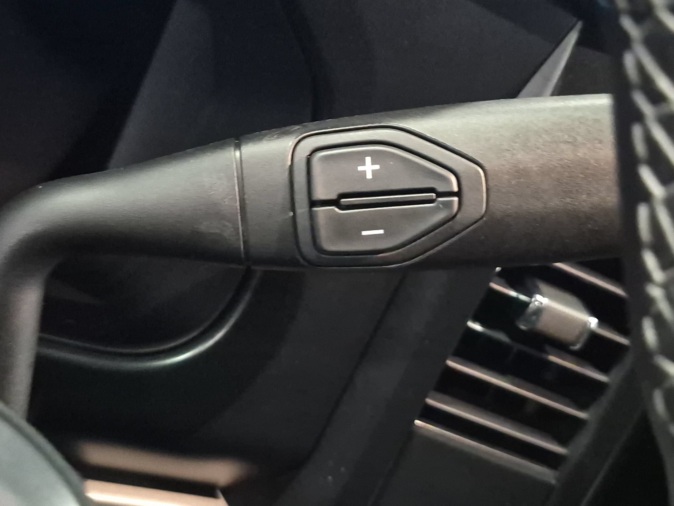 2027 Ford Super Duty F-250 SRW XLT