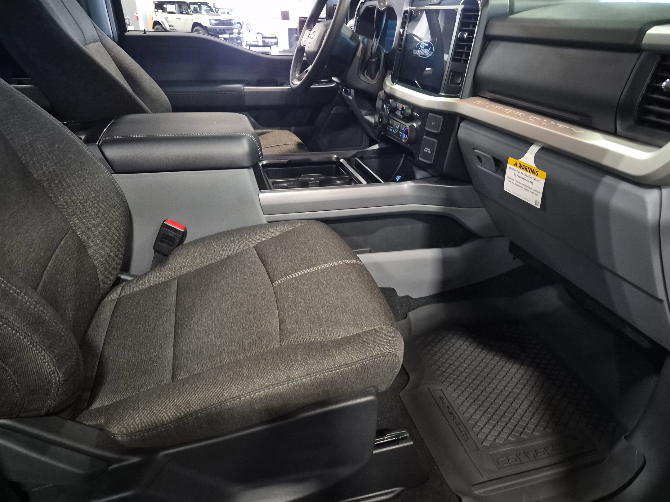 2027 Ford Super Duty F-250 SRW XLT