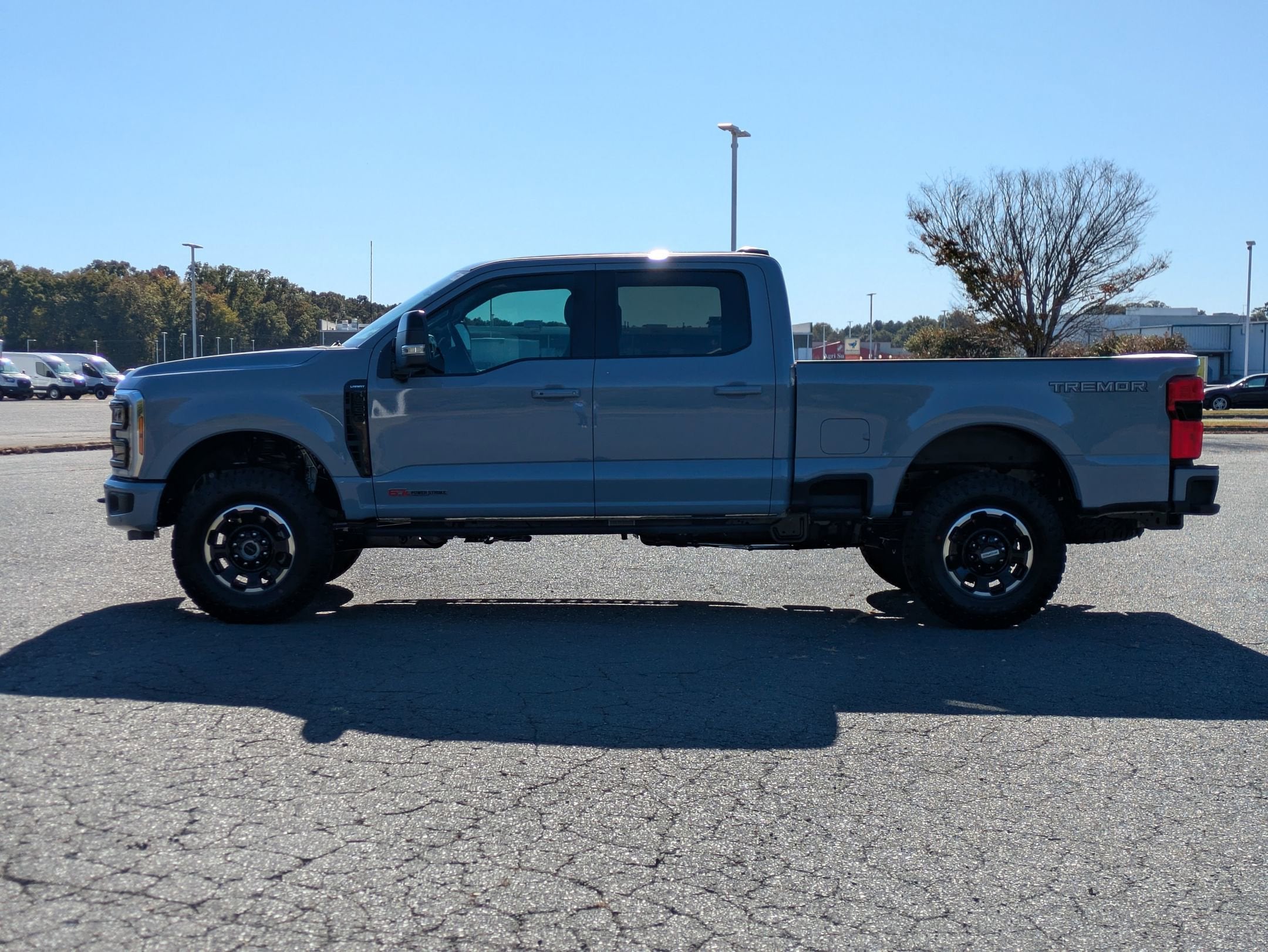 2026 Ford Super Duty F-350 SRW LARIAT