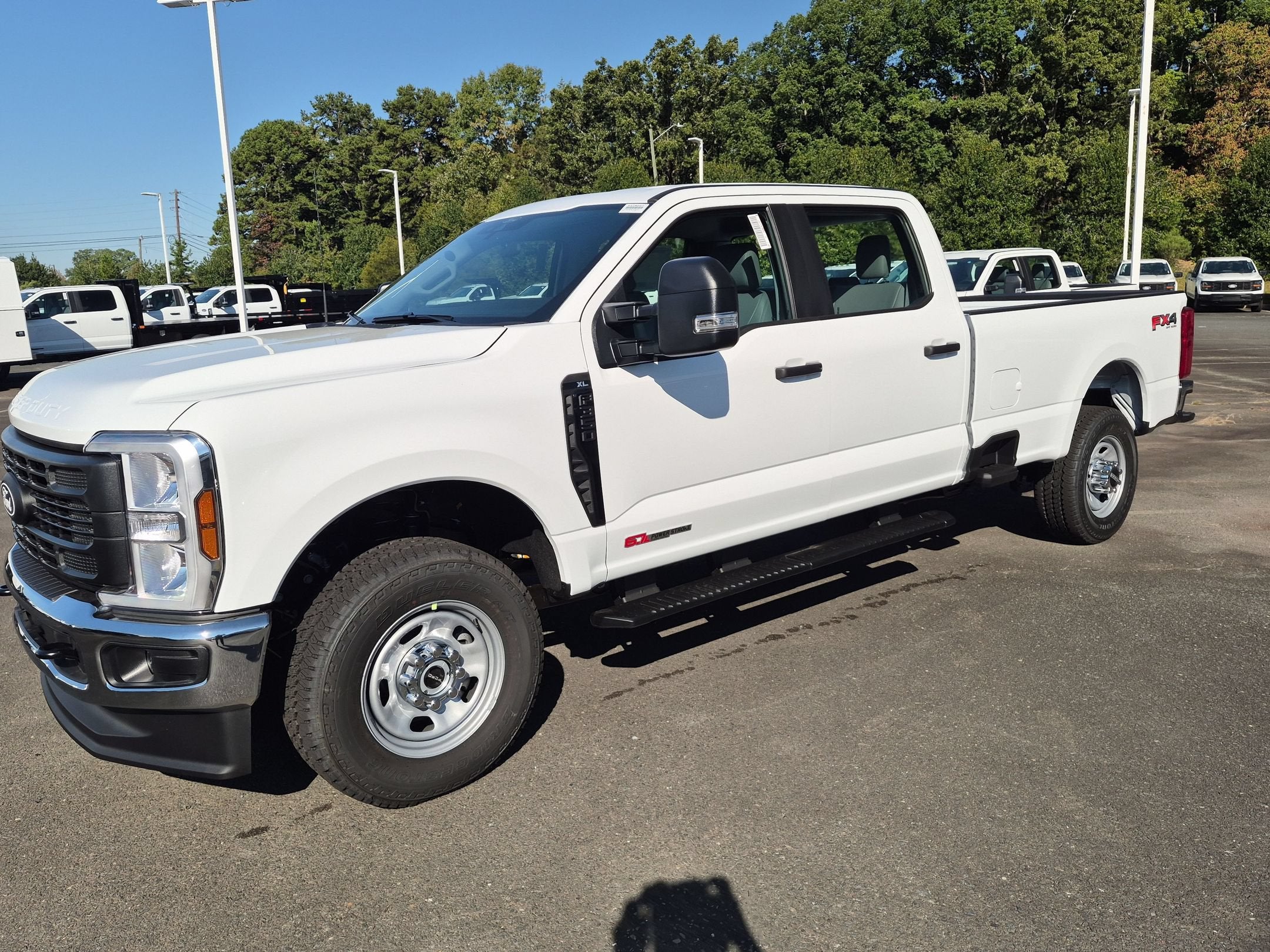2027 Ford Super Duty F-350 SRW XL