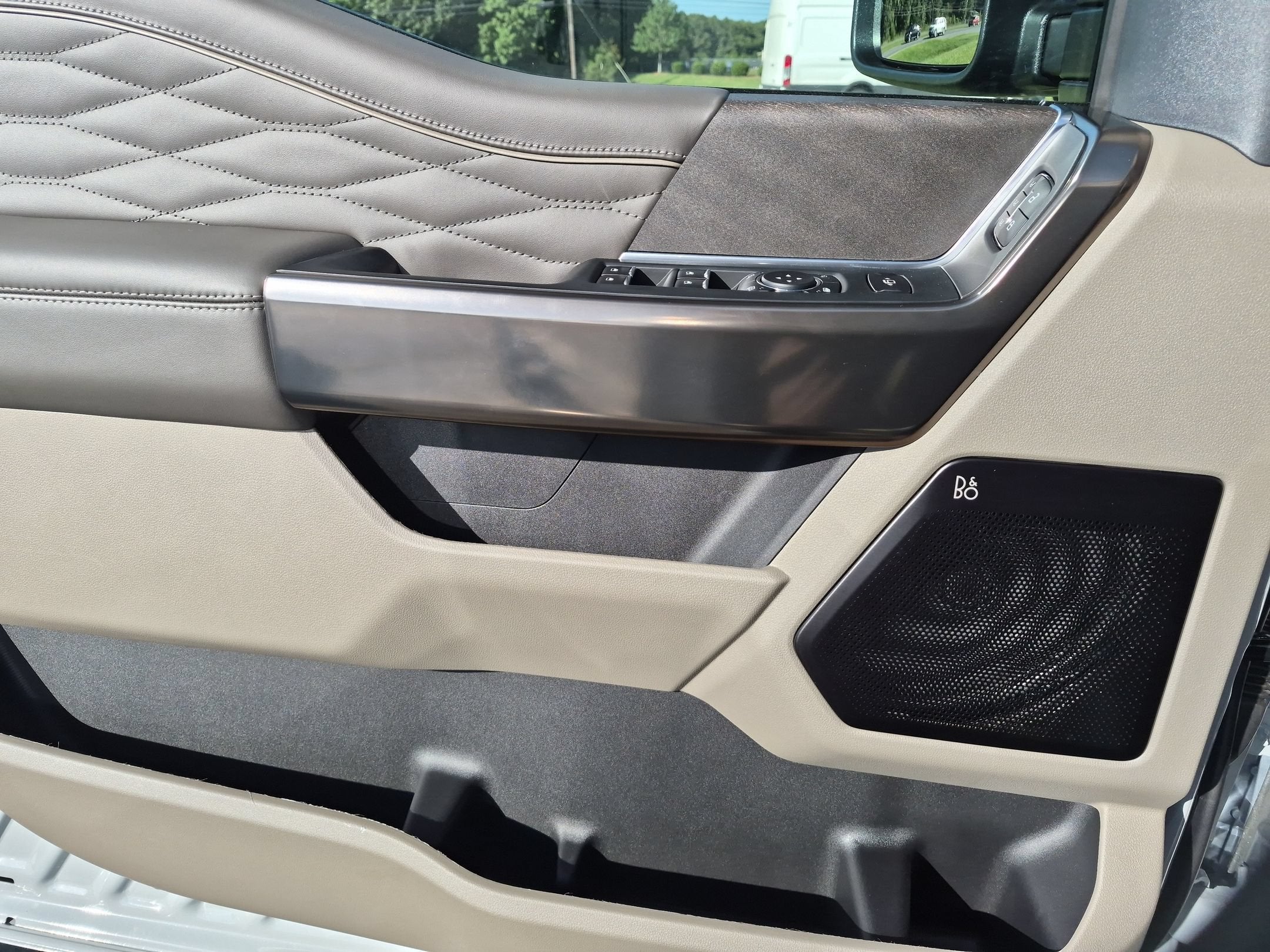 2026 Ford Super Duty F-350 SRW Platinum
