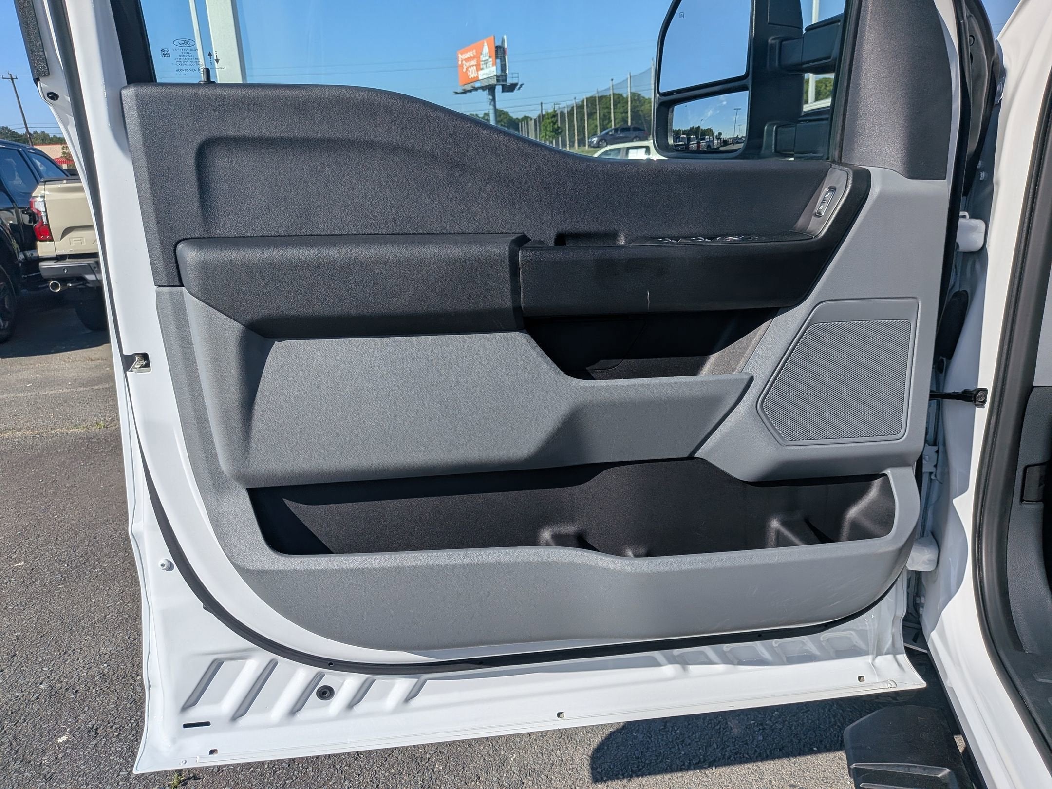 2024 Ford Super Duty F-350 DRW XL