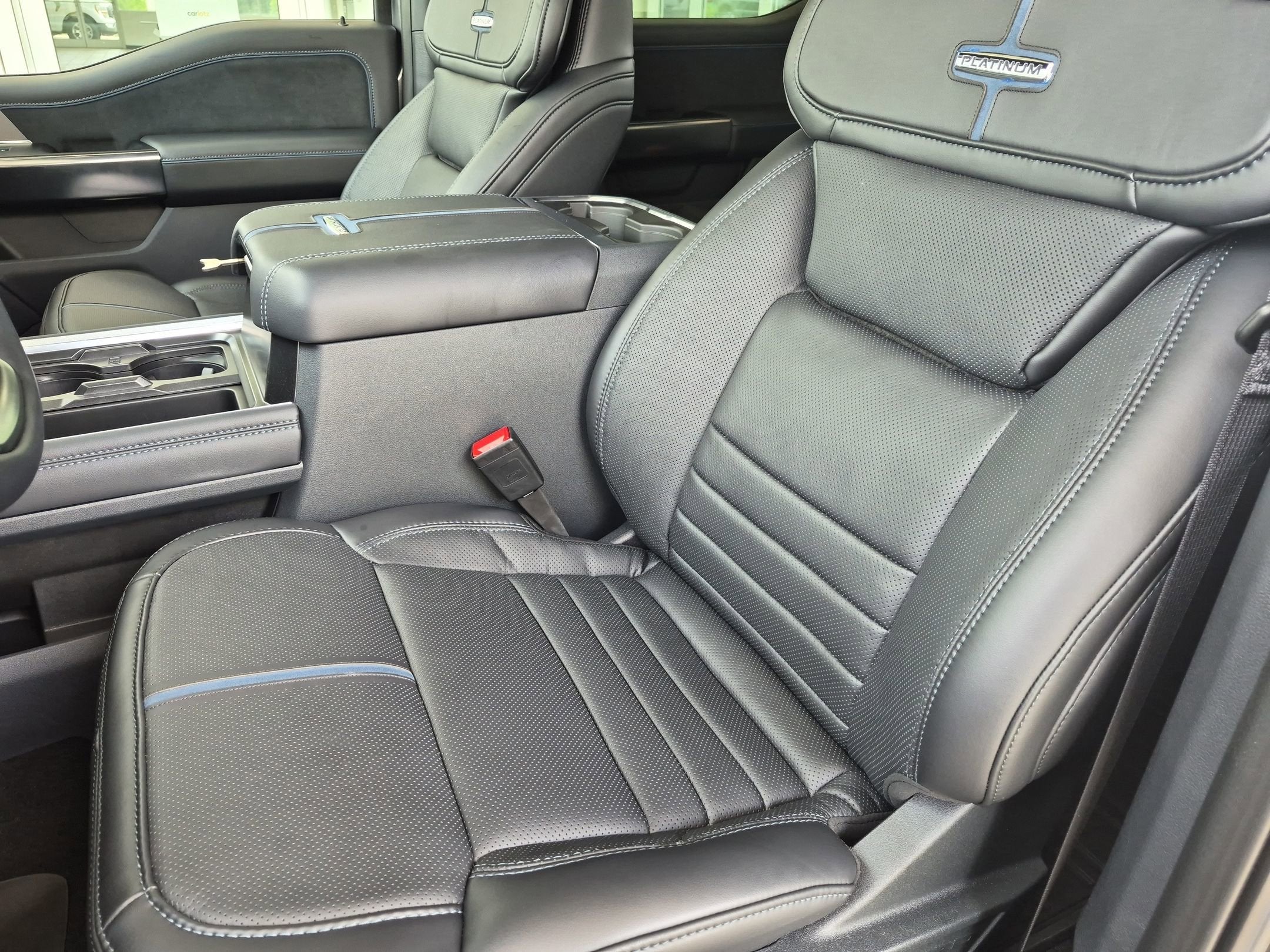 2026 Ford Super Duty F-350 DRW Platinum