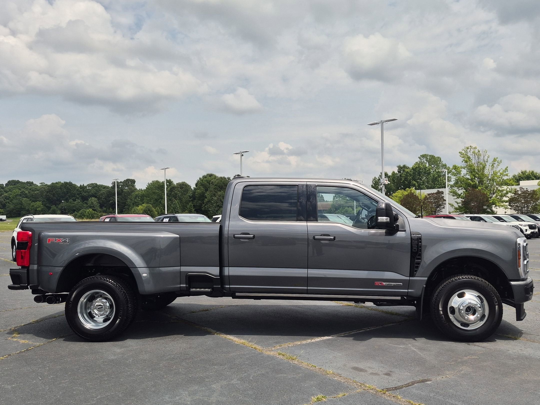 2026 Ford Super Duty F-350 DRW Platinum