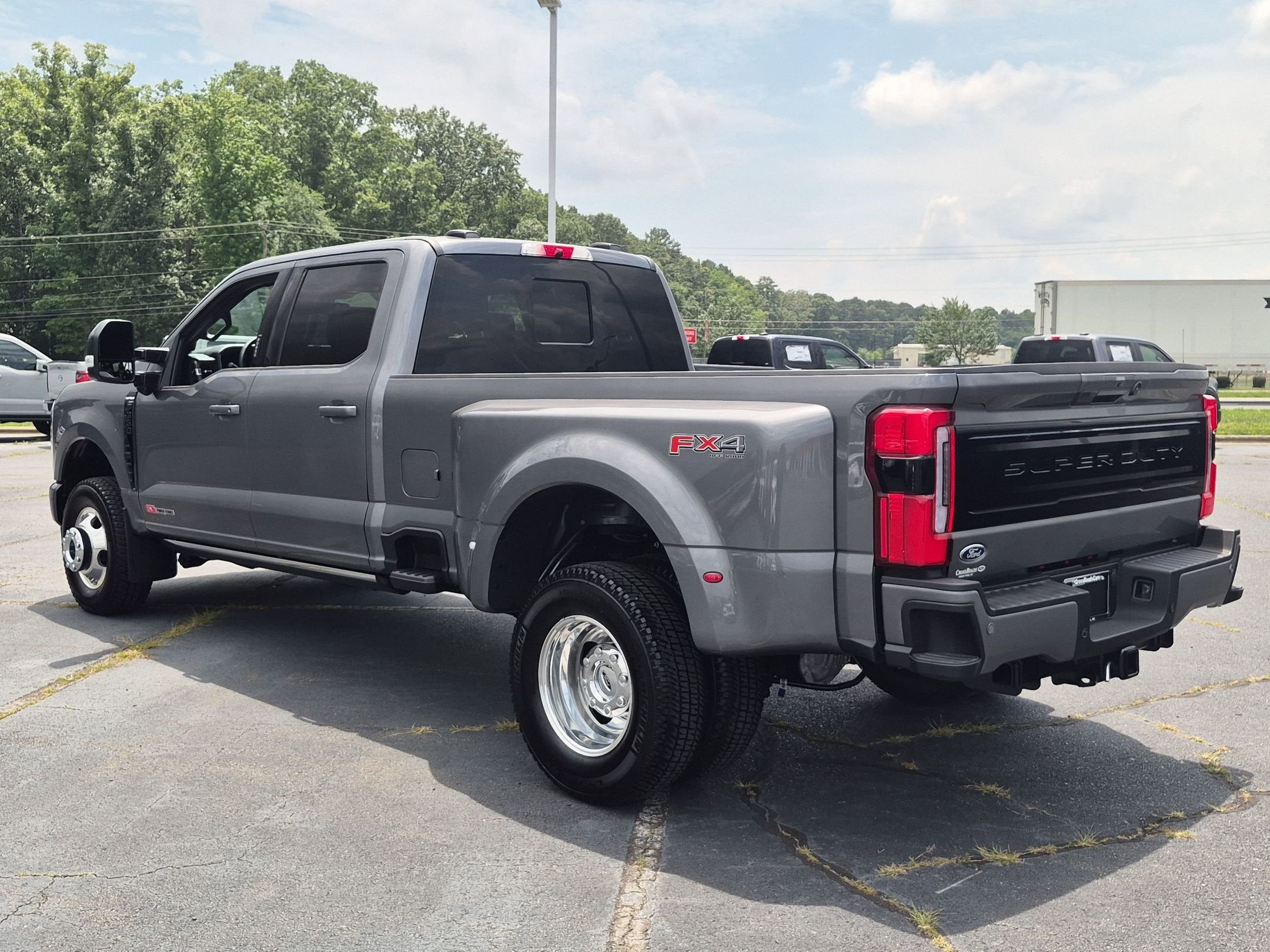 2026 Ford Super Duty F-350 DRW Platinum